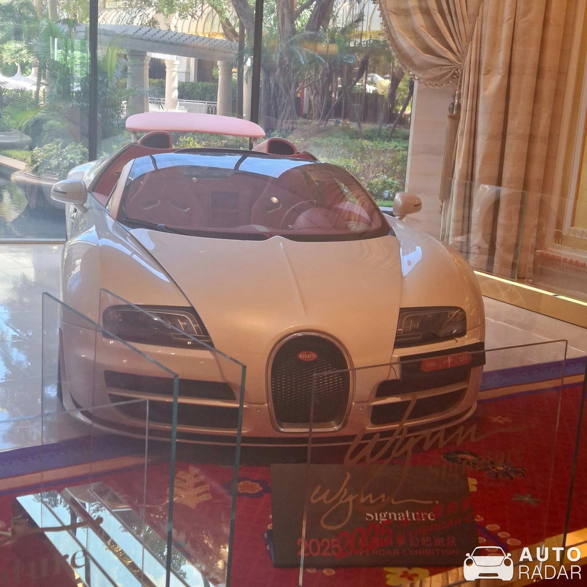 Bugatti Veyron 16.4 Grand Sport Vitesse Rembrandt Bugatti spotted in Macau
