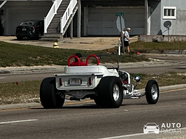 Ford T Bucket spotted in Gulfport