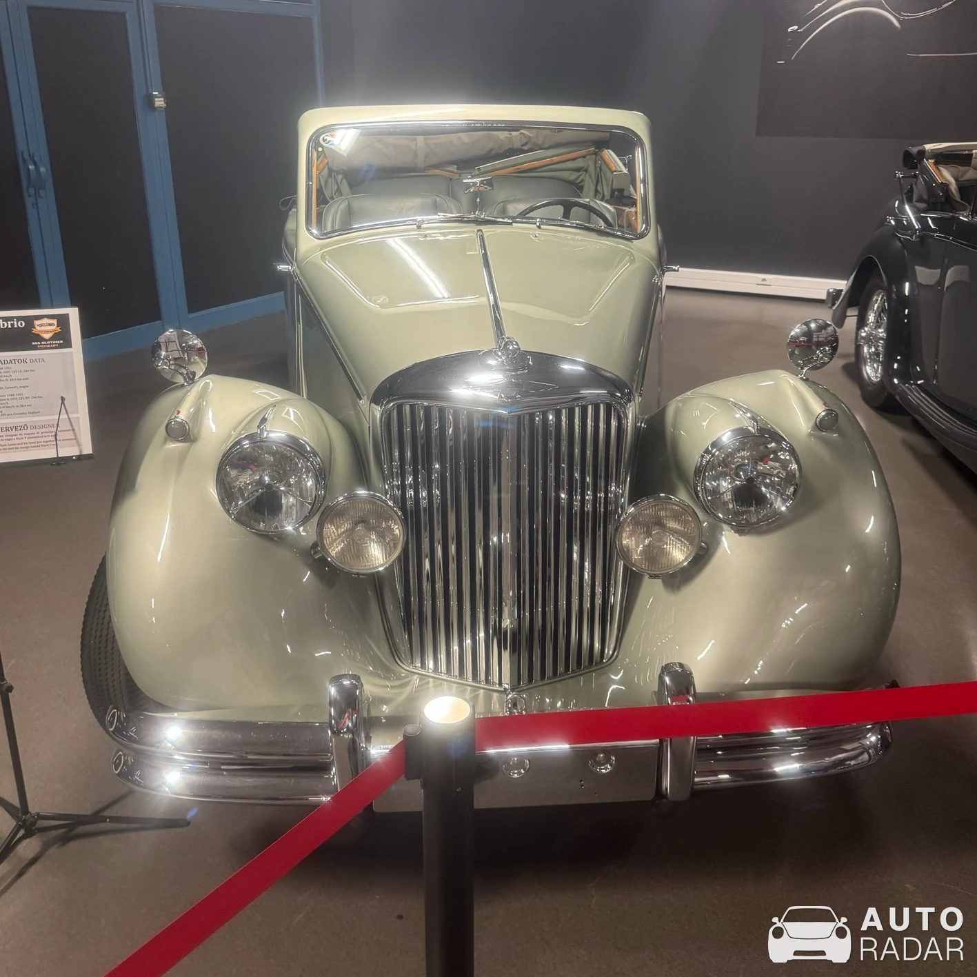 Jaguar Mark V spotted in Budapest