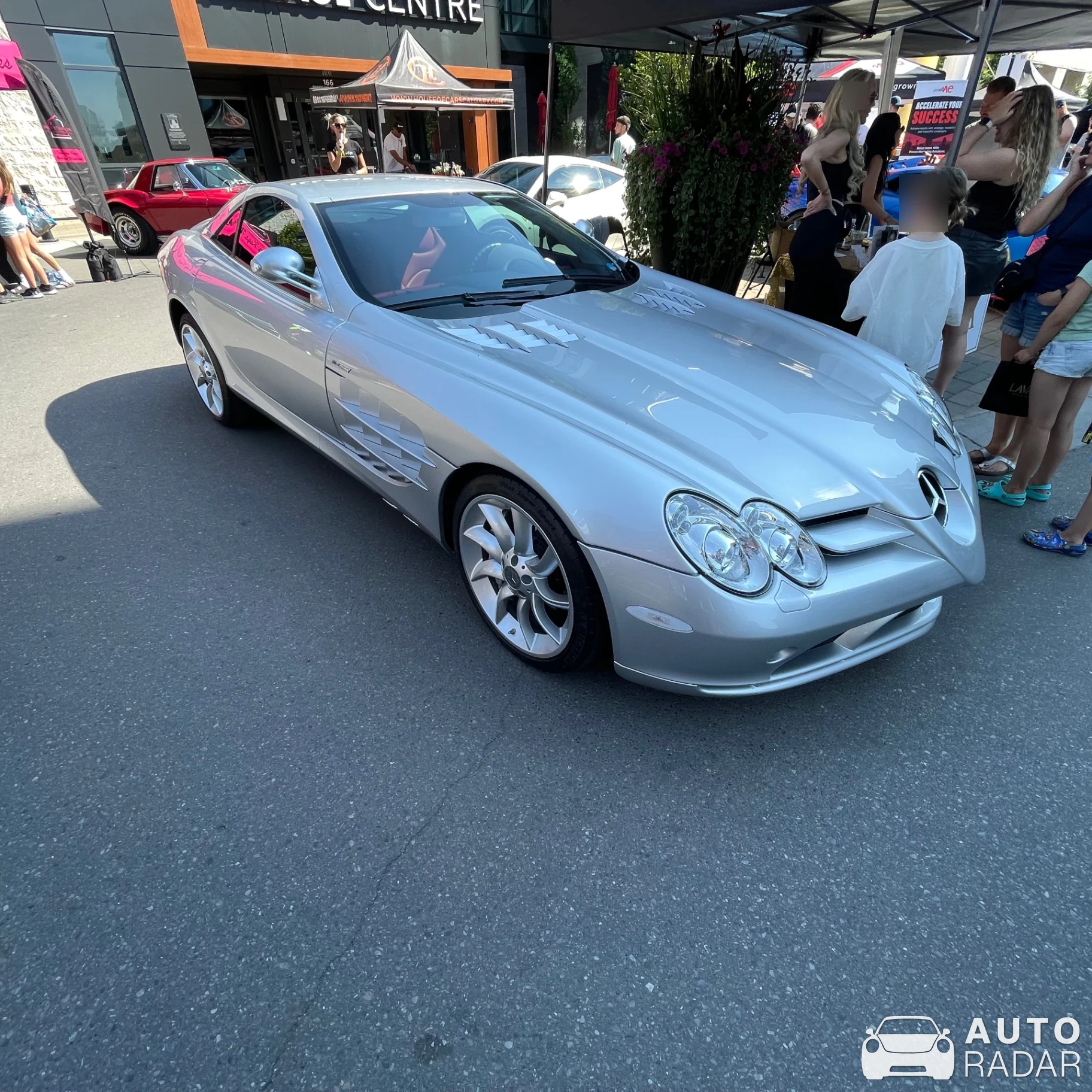 Mercedes-Benz SLR McLaren spotted in Calgary, Canada