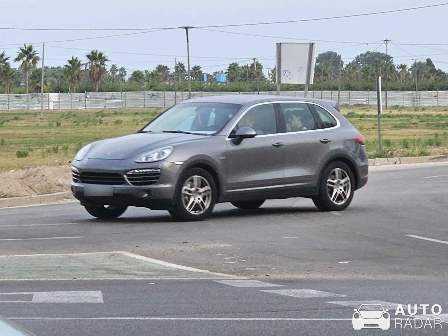 Porsche Cayenne Diesel spotted in Cullera, Spain