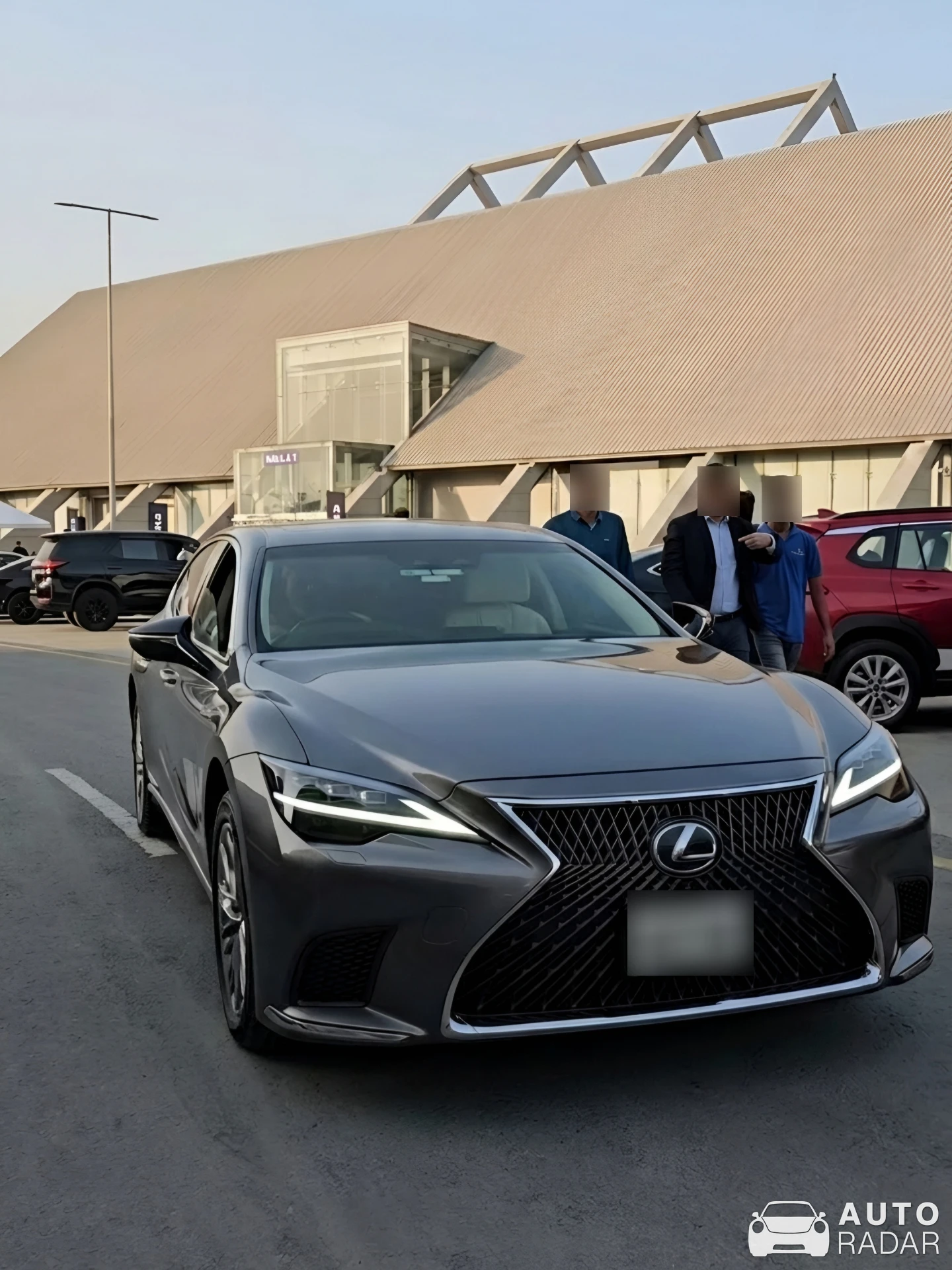 Lexus LS 500 spotted in Lahore