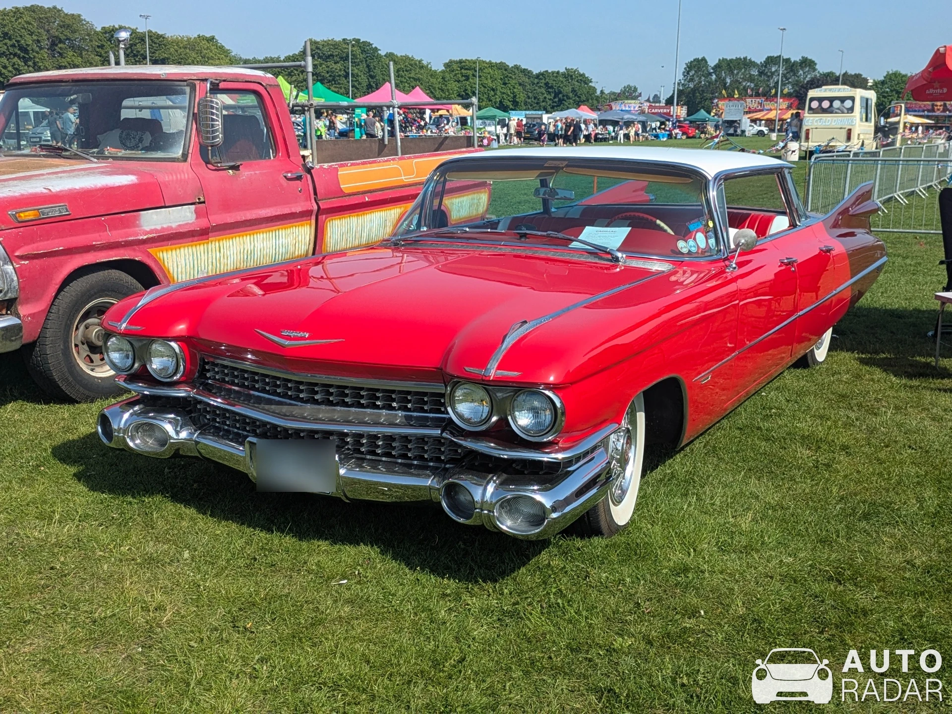 Cadillac Series 62 spotted in Enfield