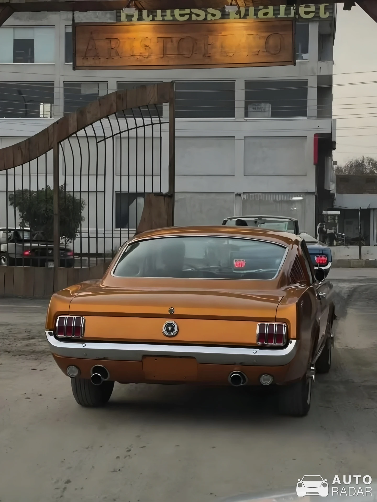 Ford Mustang Fastback Coupé spotted in Lahore
