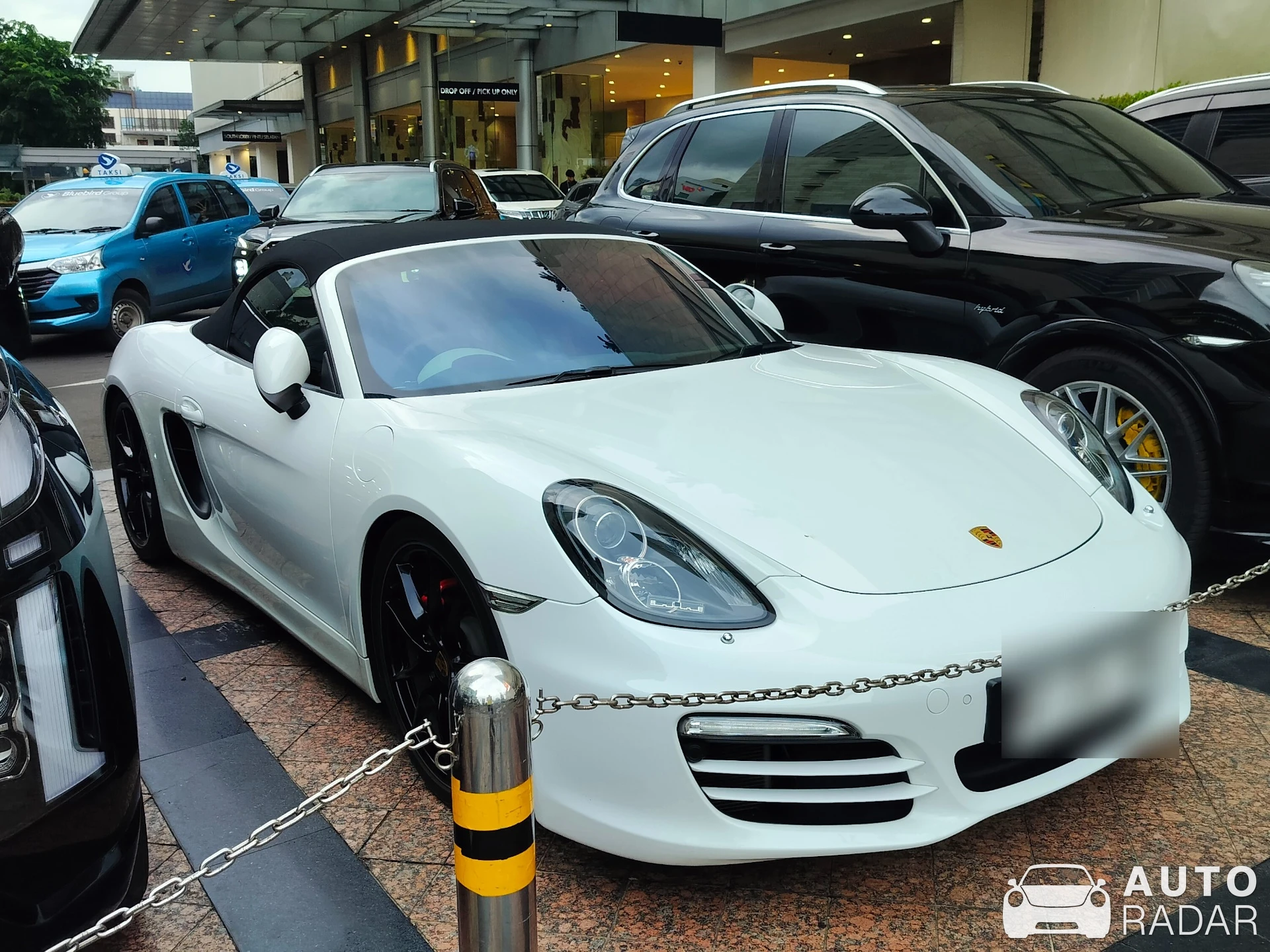 Porsche 981 Boxster spotted in Kota Jakarta Pusat, Indonesia