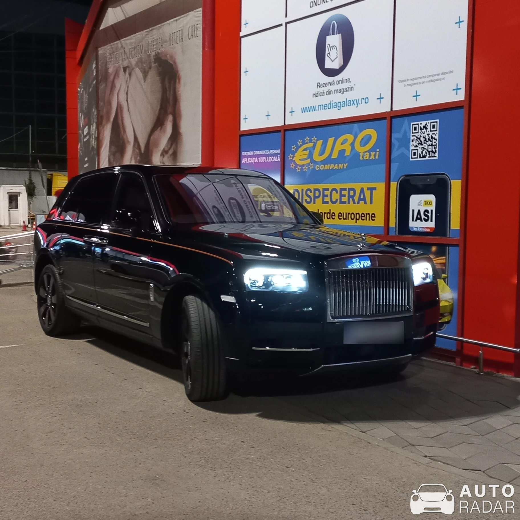 Rolls-Royce Cullinan spotted in Iași, Romania