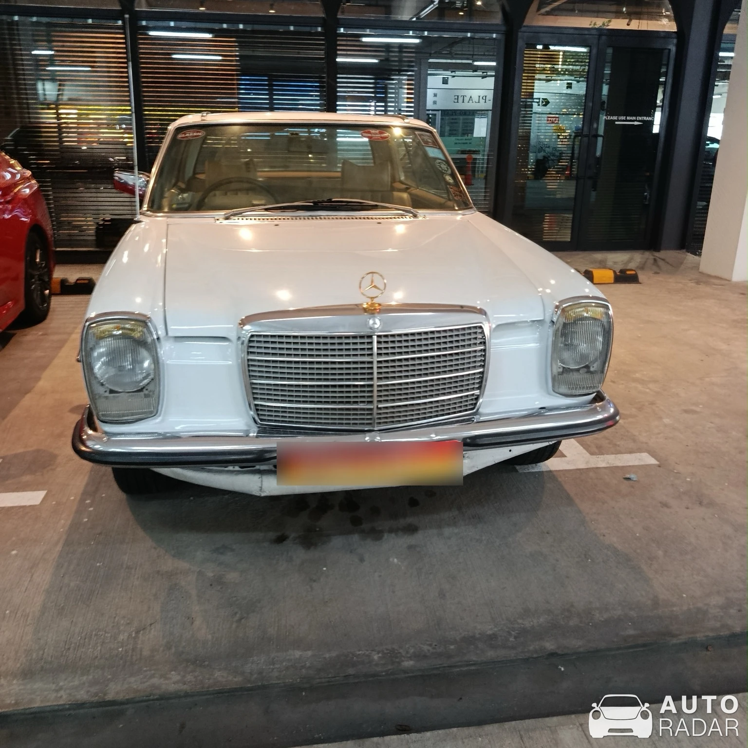 Mercedes-Benz 280 W115 spotted in Singapore, Singapore