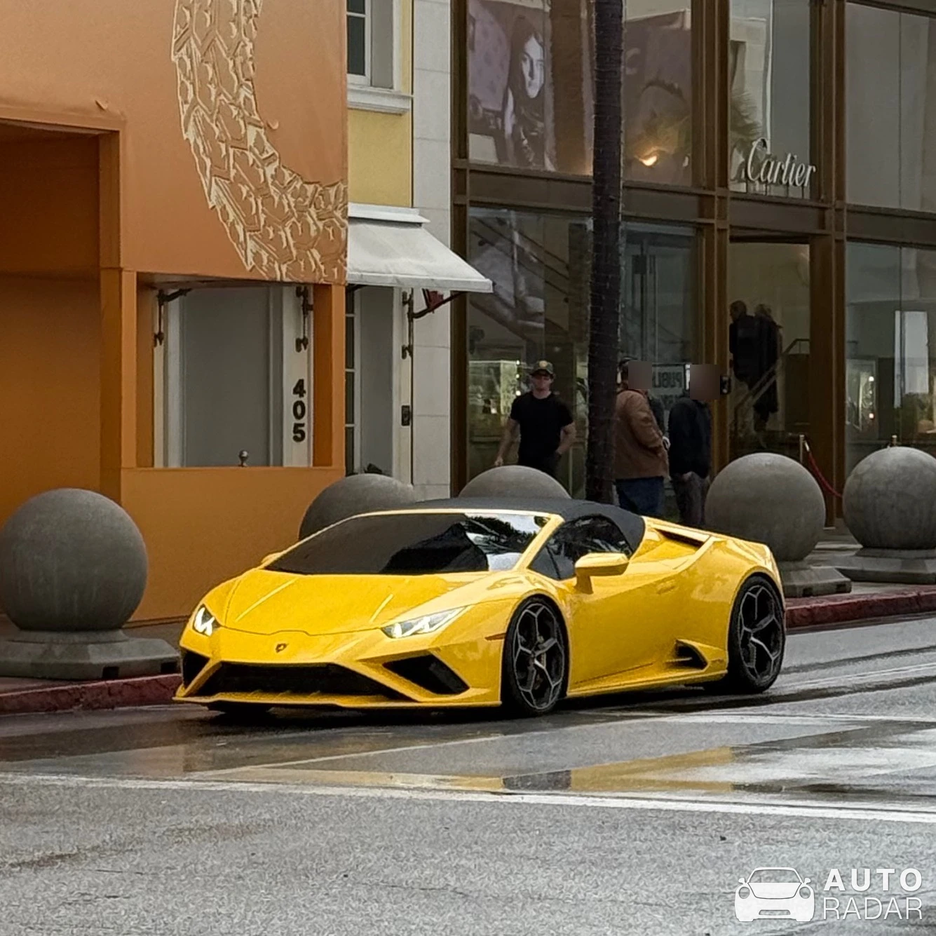 Lamborghini Huracán LP610-2 EVO RWD Spyder spotted in Beverly Hills, United States