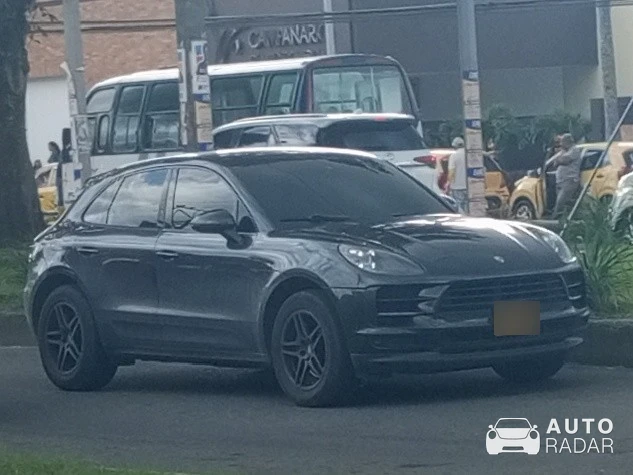 Porsche Macan spotted in Popayán