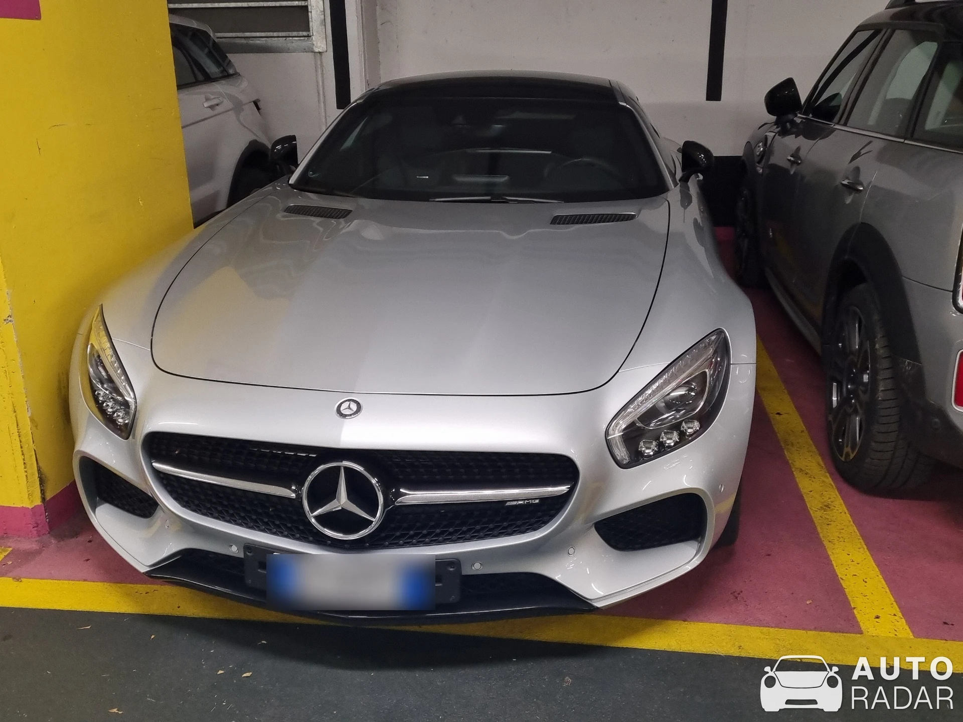 Mercedes-AMG GT C190 spotted in Milano, Italy