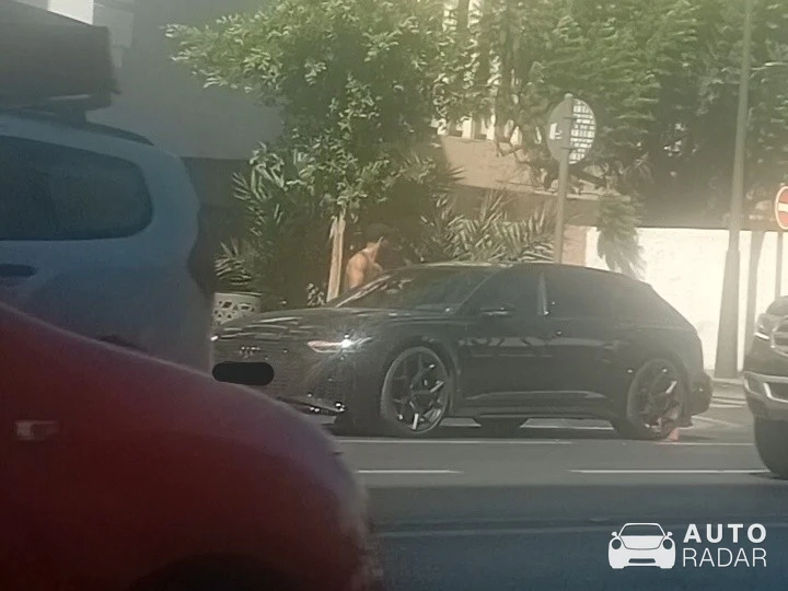 Audi RS6 Avant C8 spotted in Agadir