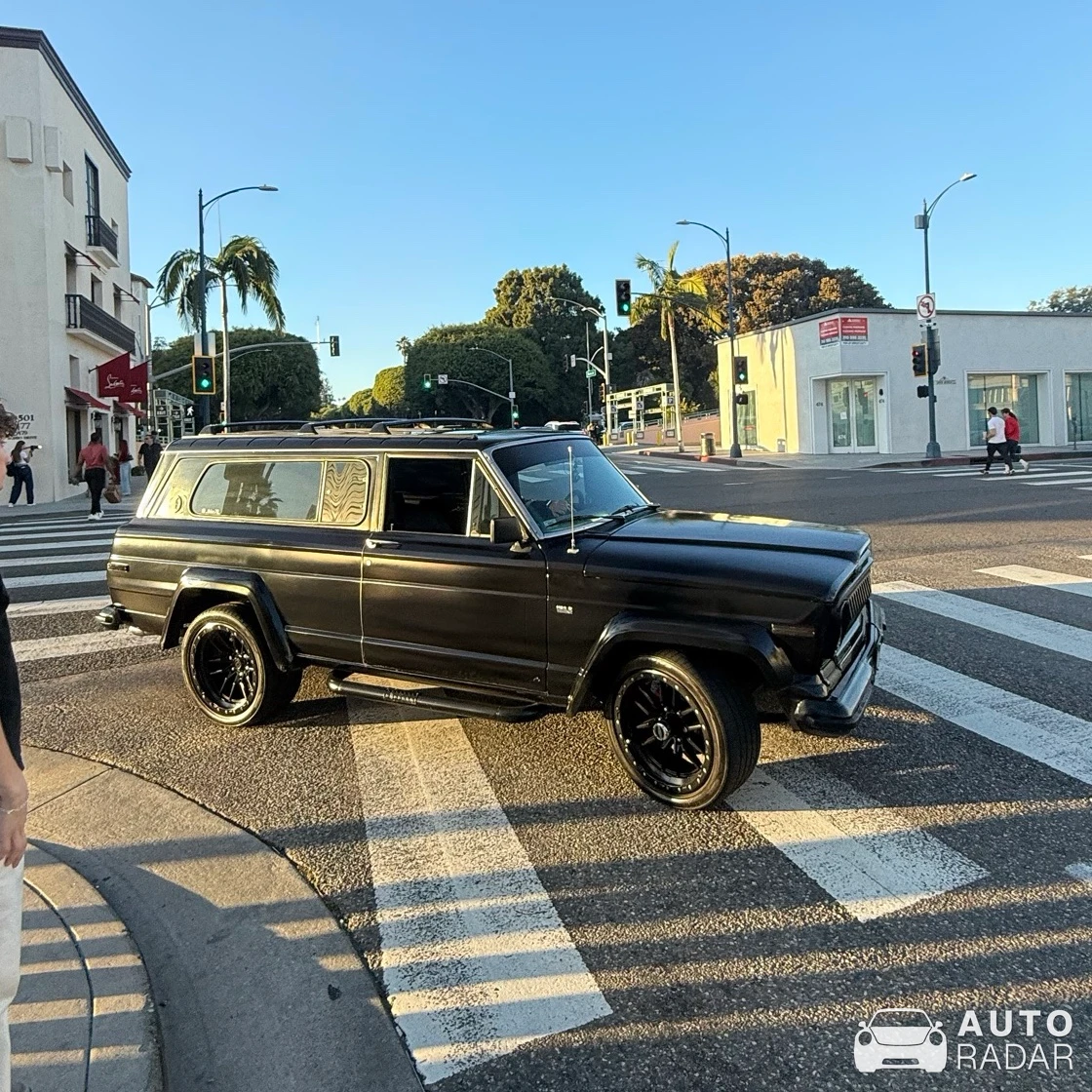 Jeep Cherokee Chief SJ spotted in Beverly Hills