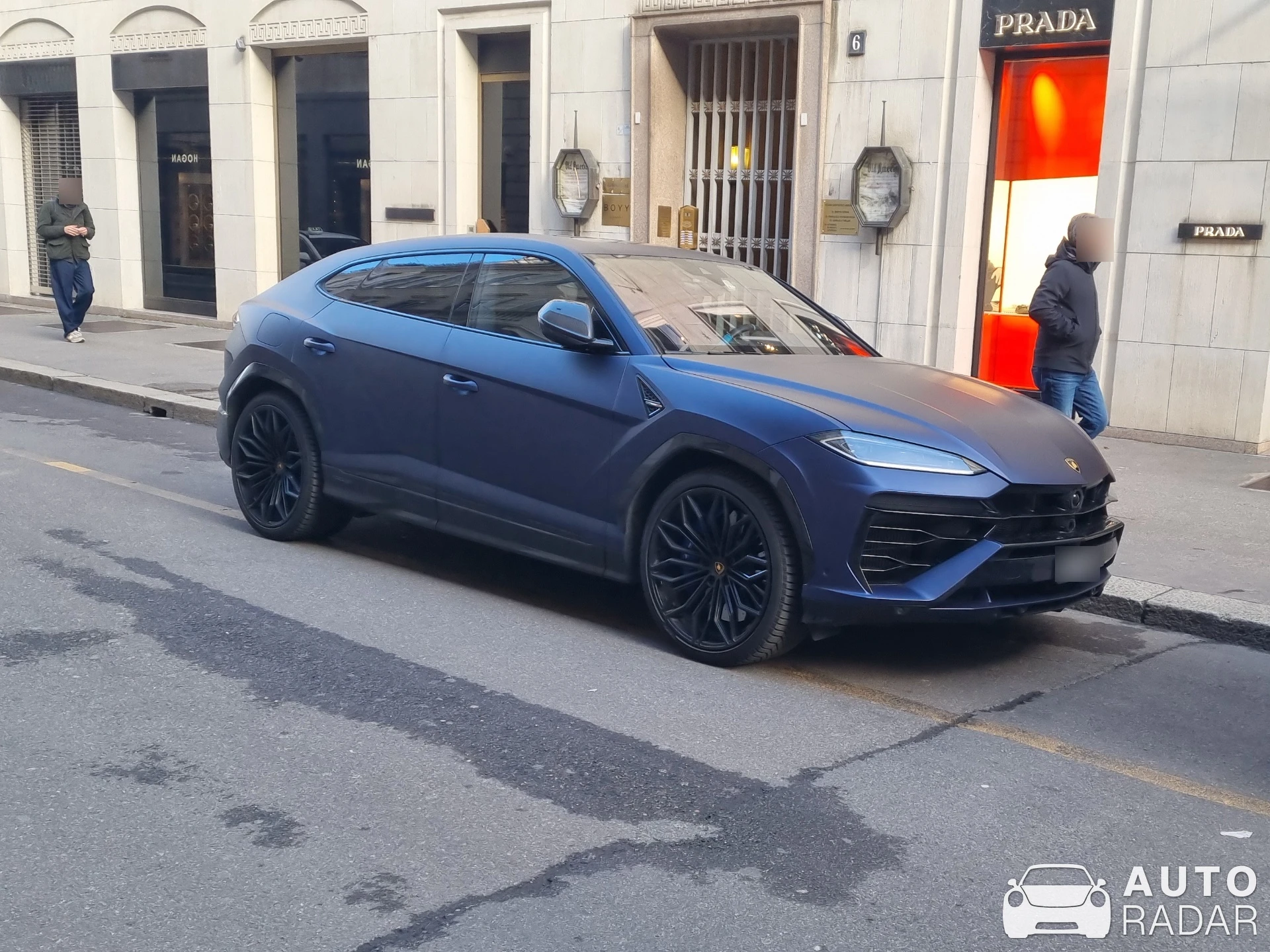 Lamborghini Urus SE spotted in Milano, Italy