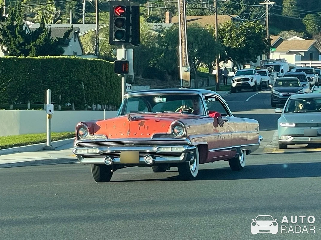 Lincoln Premier  spotted in Torrance