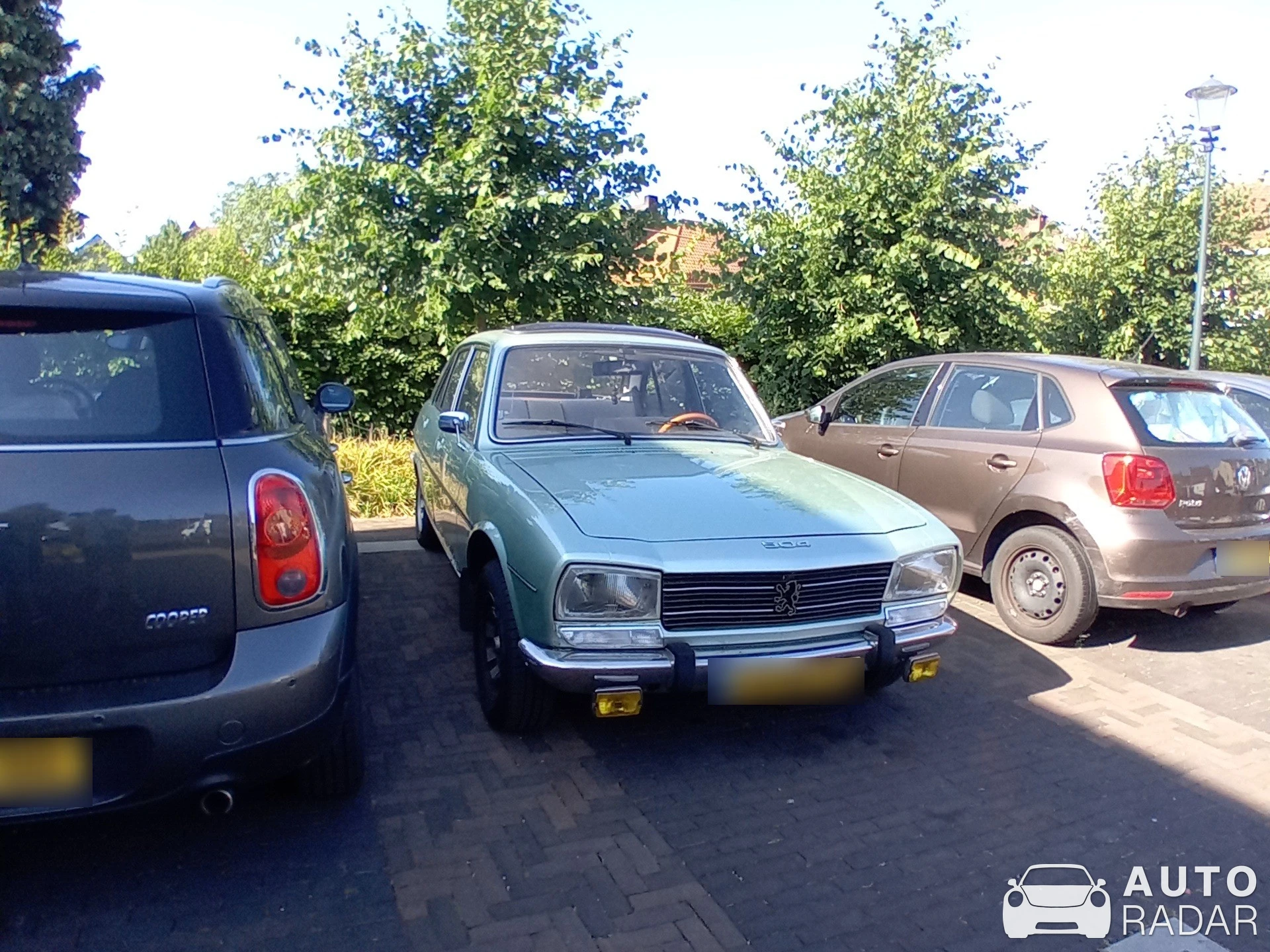 Peugeot 504 Coupé spotted in Echt
