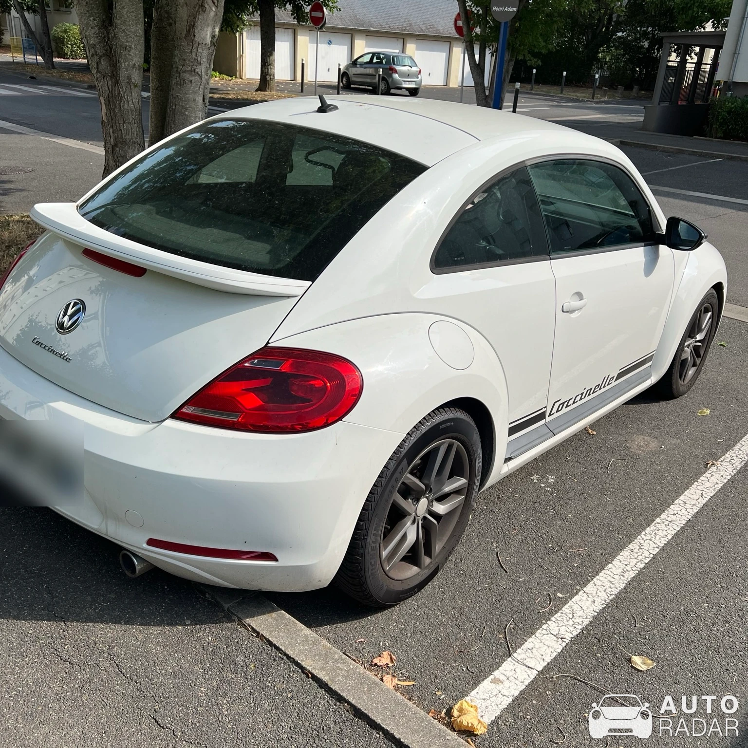 Volkswagen Beetle spotted in Tours