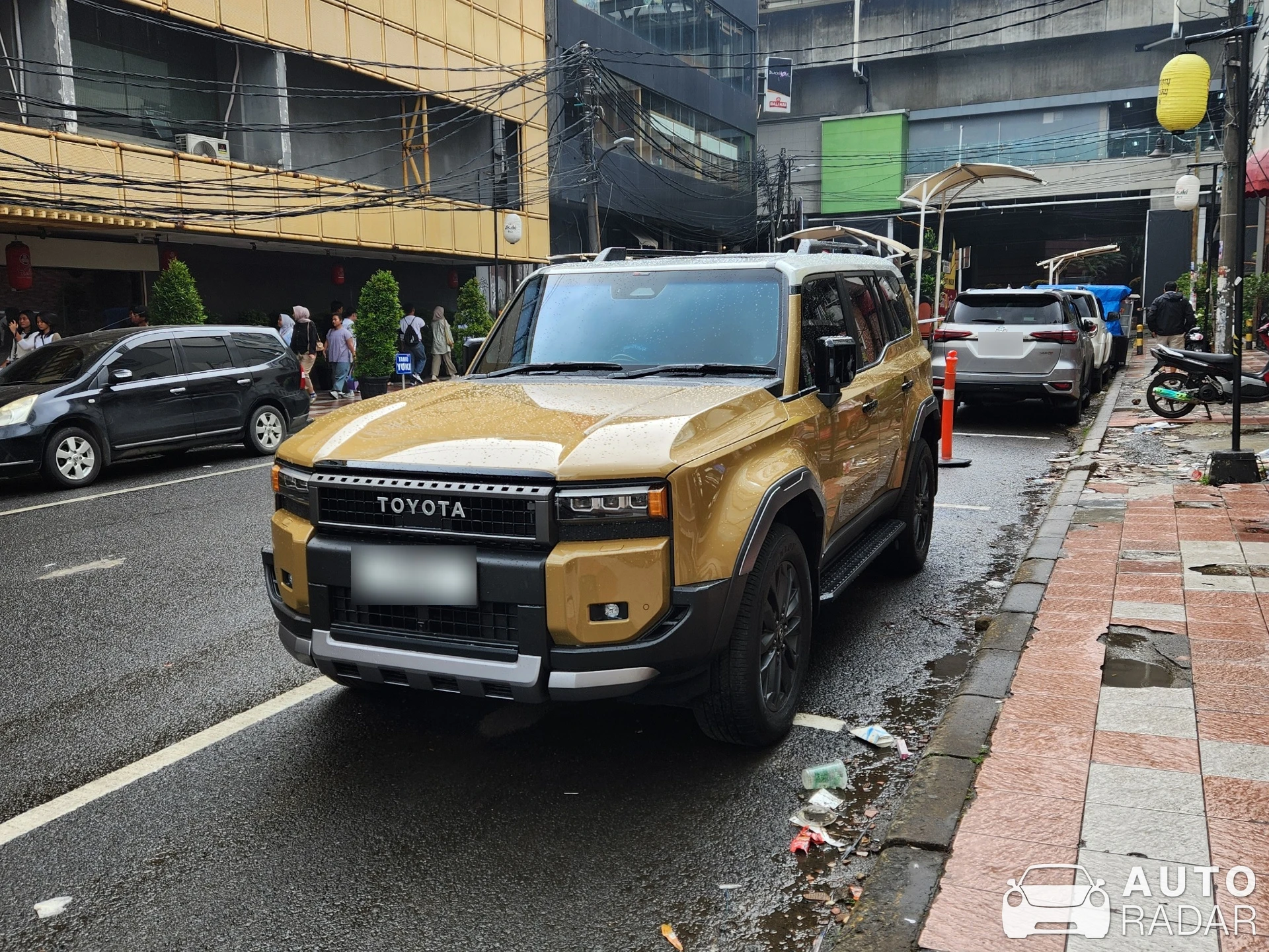 Toyota Land Cruiser Prado spotted in Jakarta