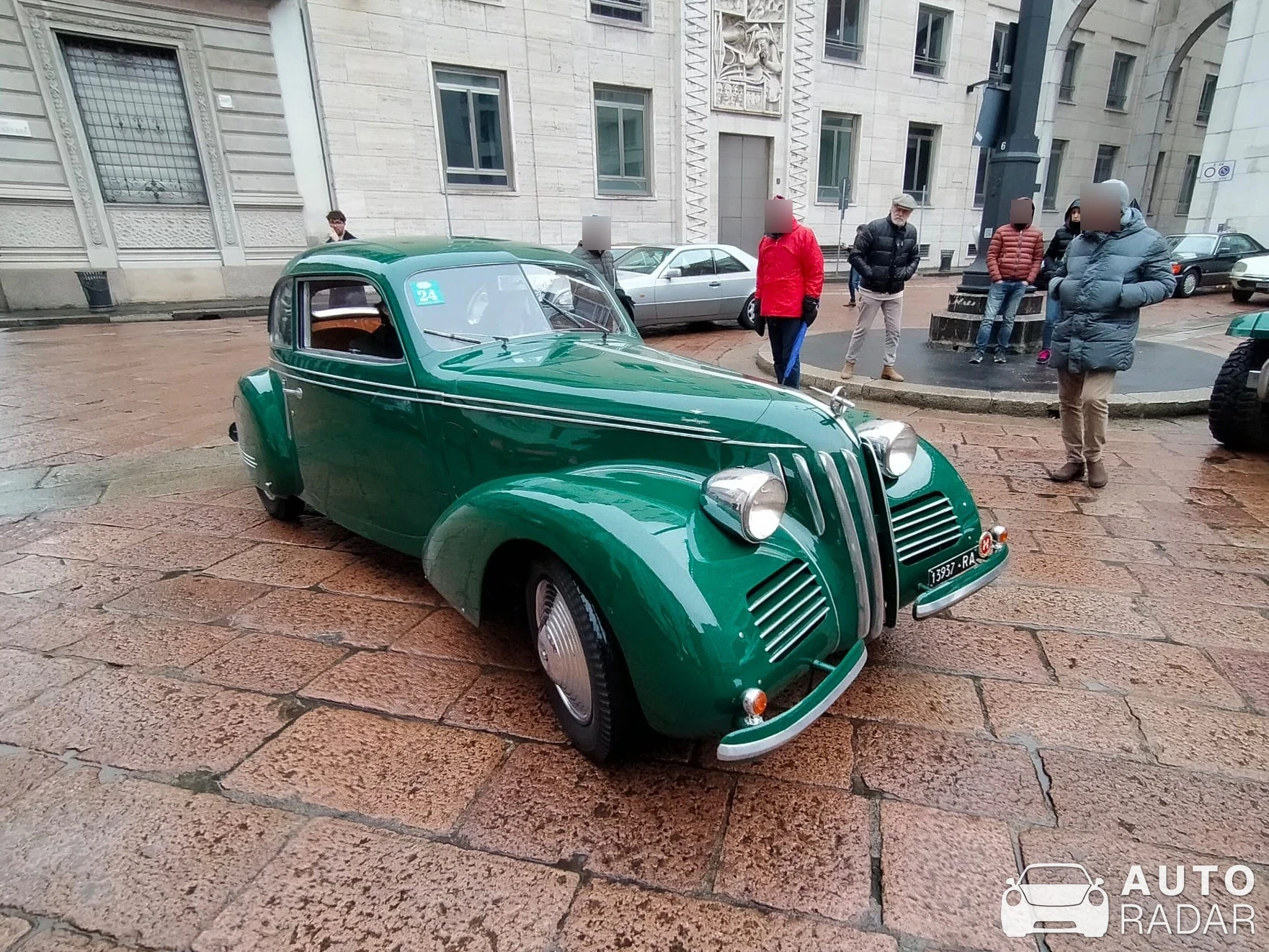 Fiat  1500 6 Cil Coupe Touring Superleggera spotted in Milano, Italy