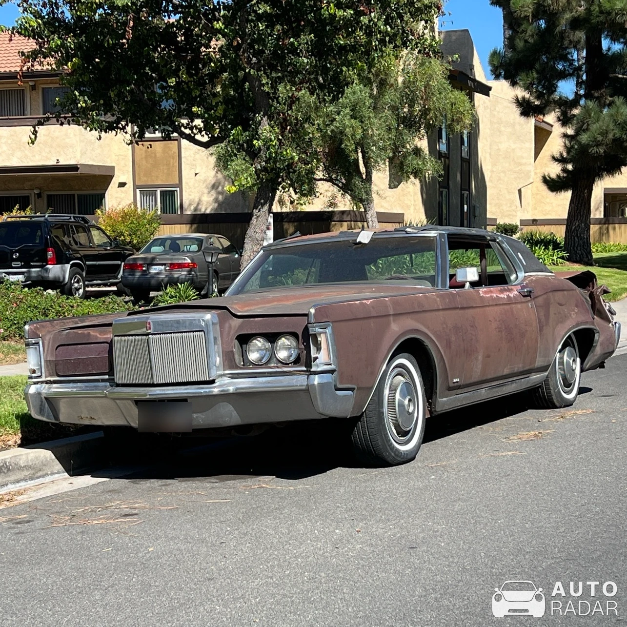 Lincoln Continental Mark III spotted in Camarillo