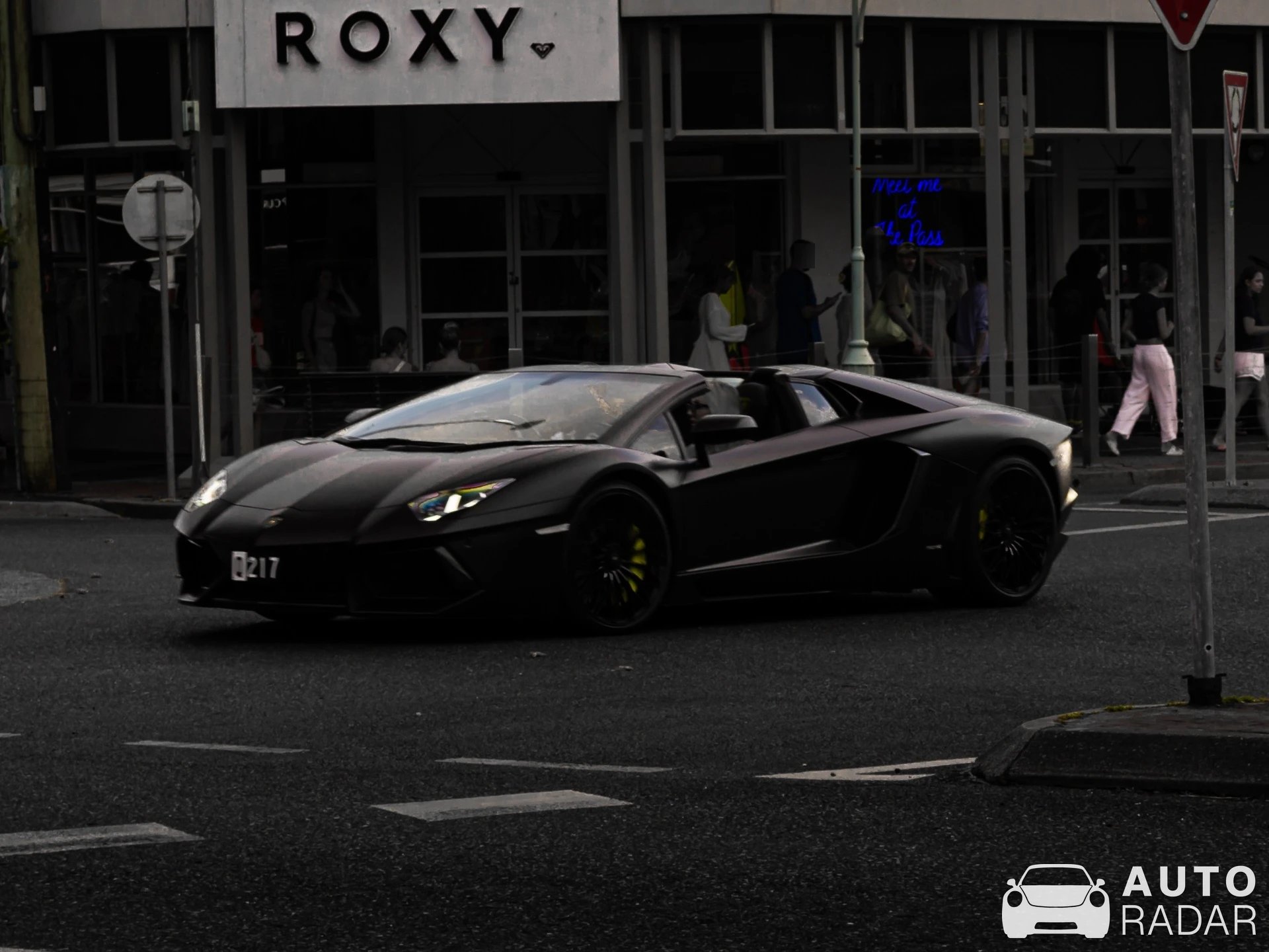Lamborghini Aventador LP700-4 spotted in Byron Bay, Australien