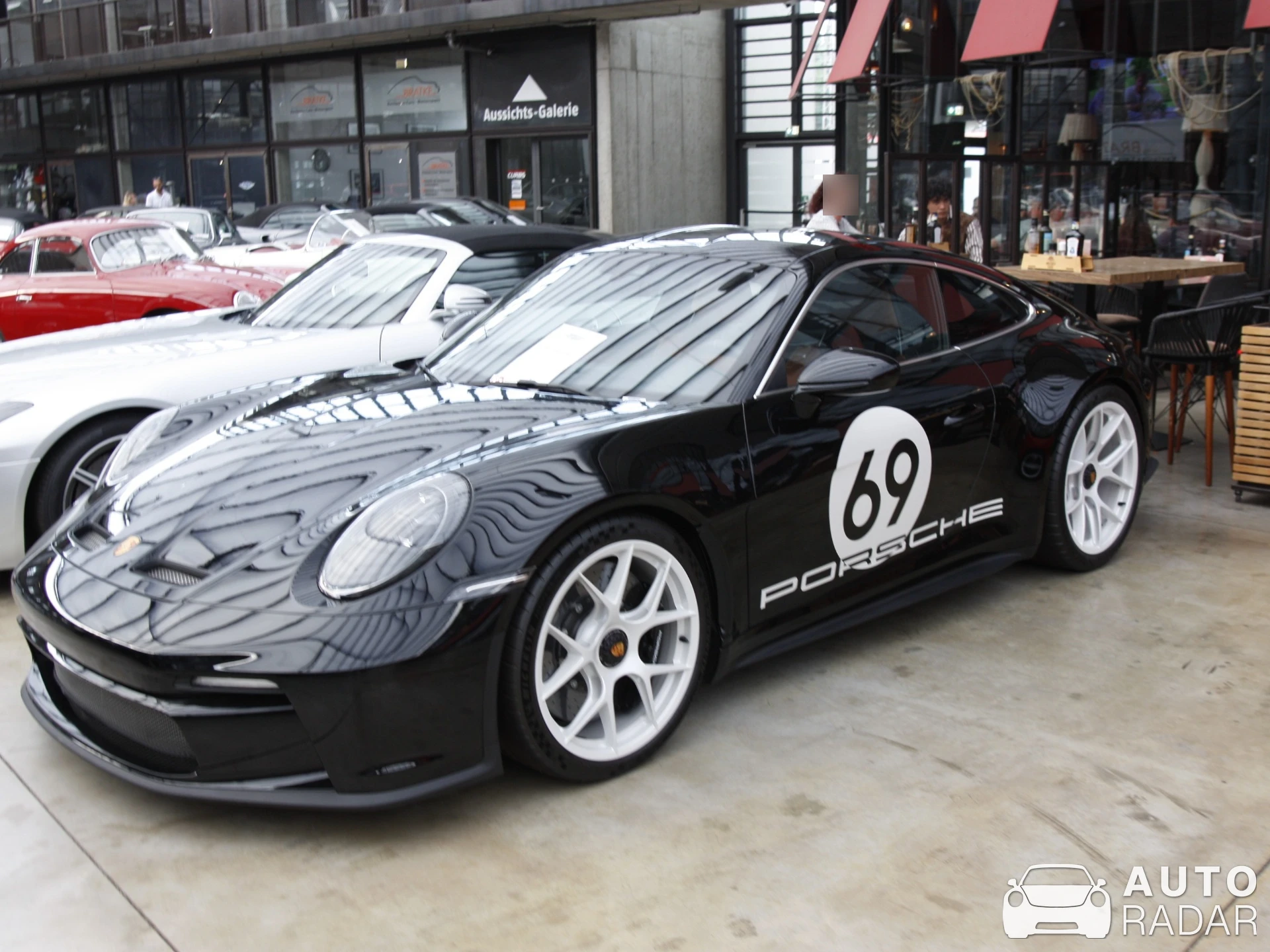 Porsche 992 GT3 Touring MR spotted in Düsseldorf