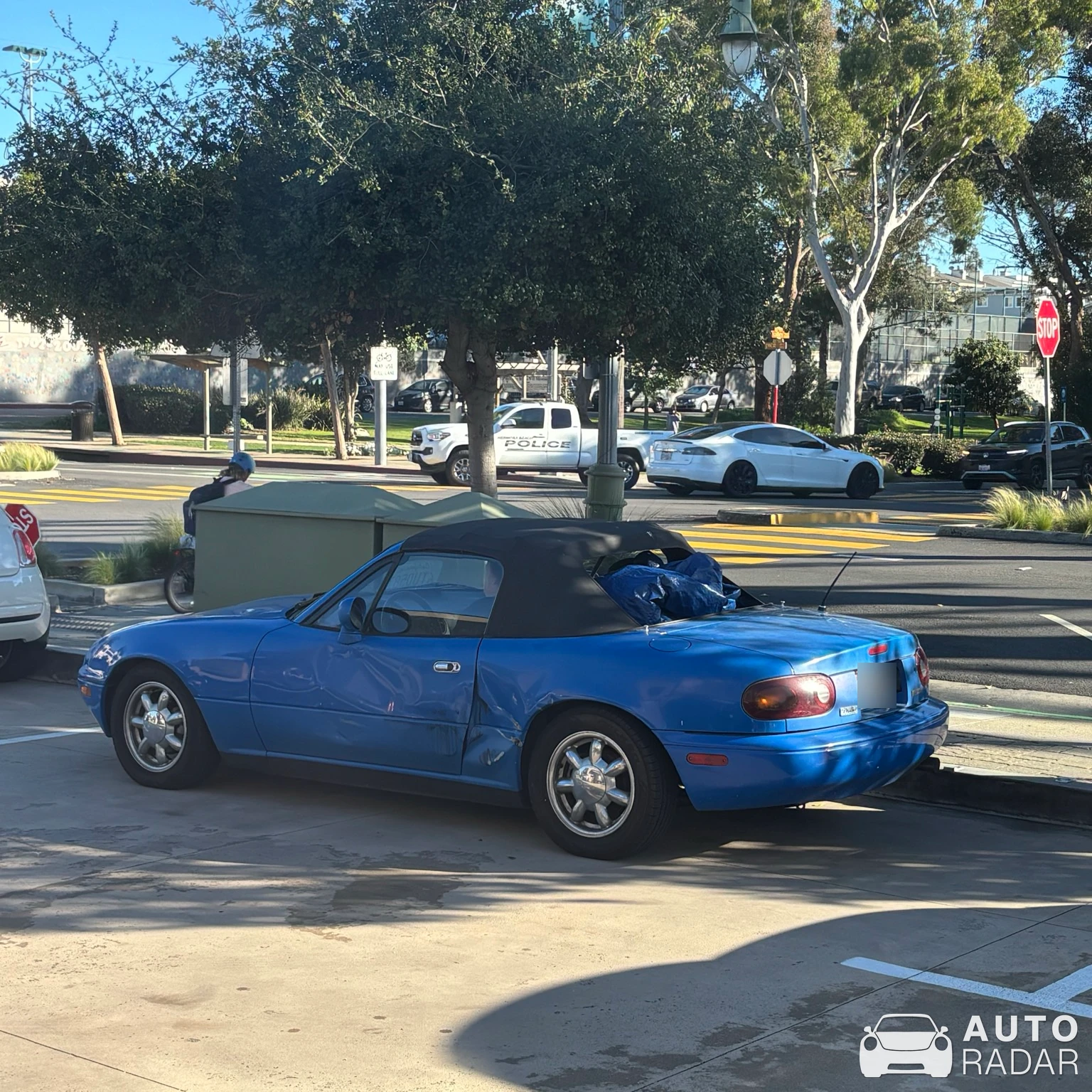 Mazda MX-5 NA spotted in Hermosa Beach, United States
