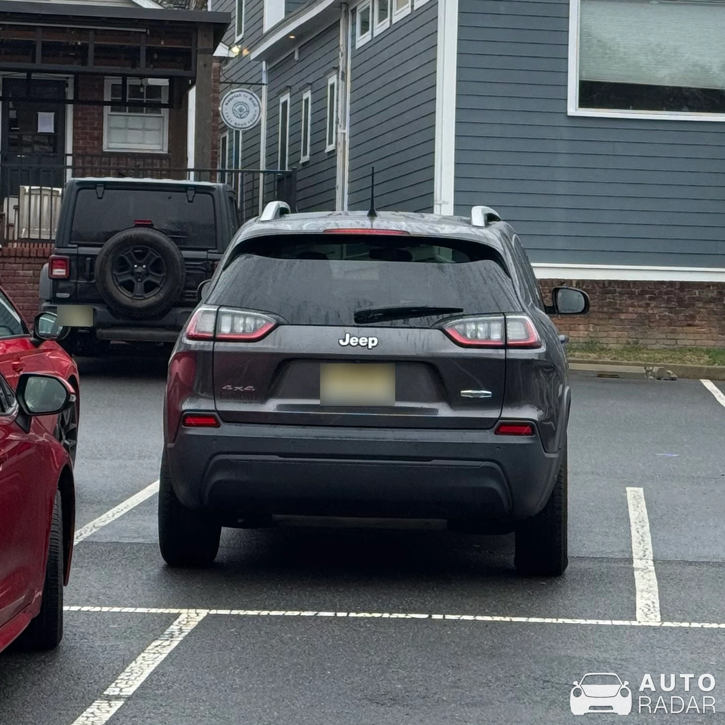 Jeep Cherokee spotted in Clinton