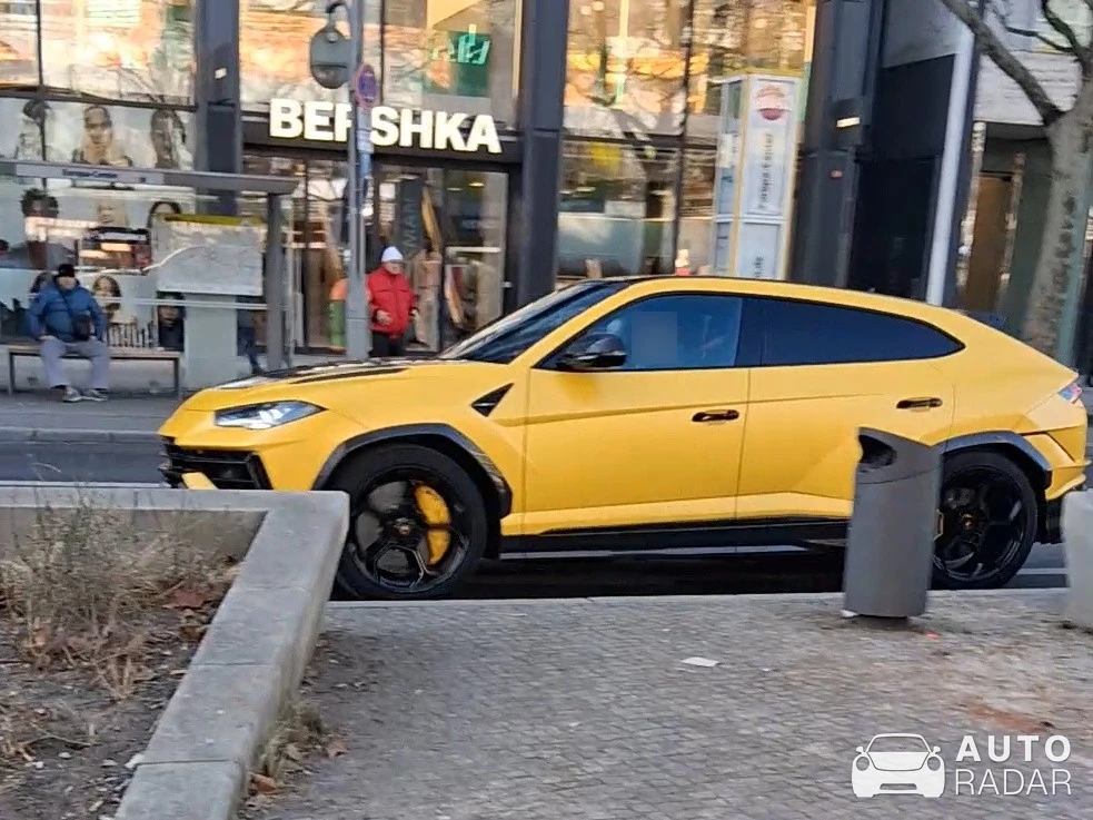 Lamborghini Urus Performante spotted in Berlin, Germany