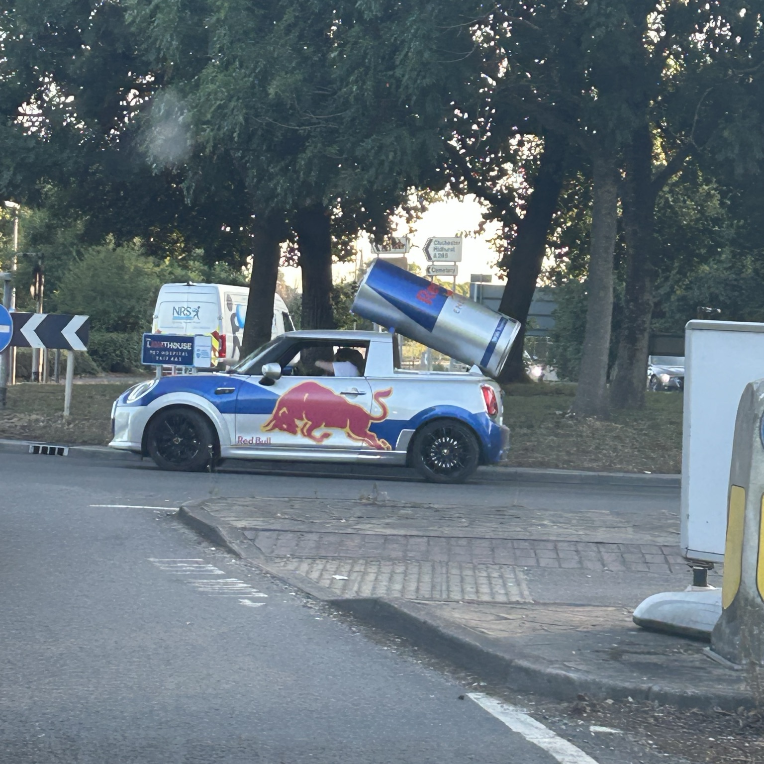 Mini Cooper Red Bull Cabriolet