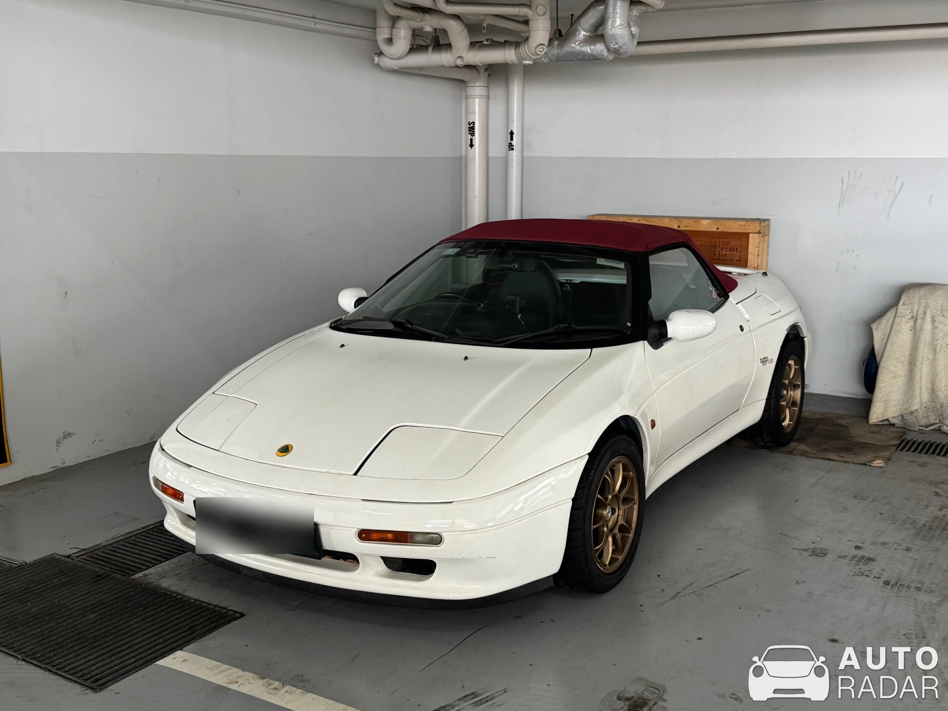 Lotus Elan spotted in Singapore