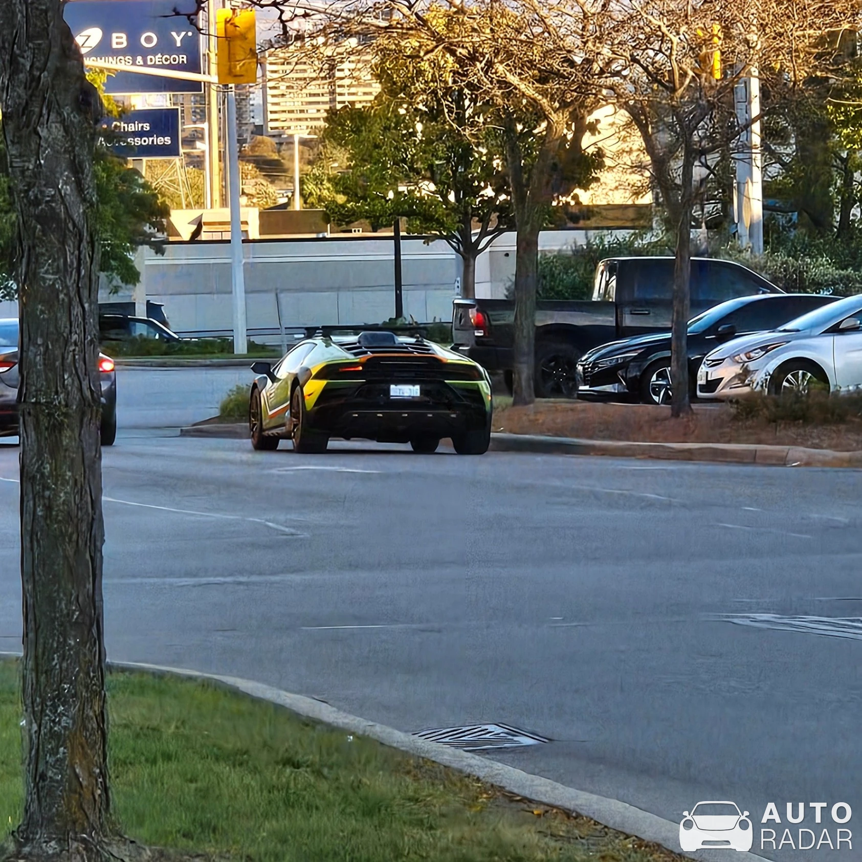 Lamborghini Huracán LP610-4 Sterrato spotted in Burlington, Canada
