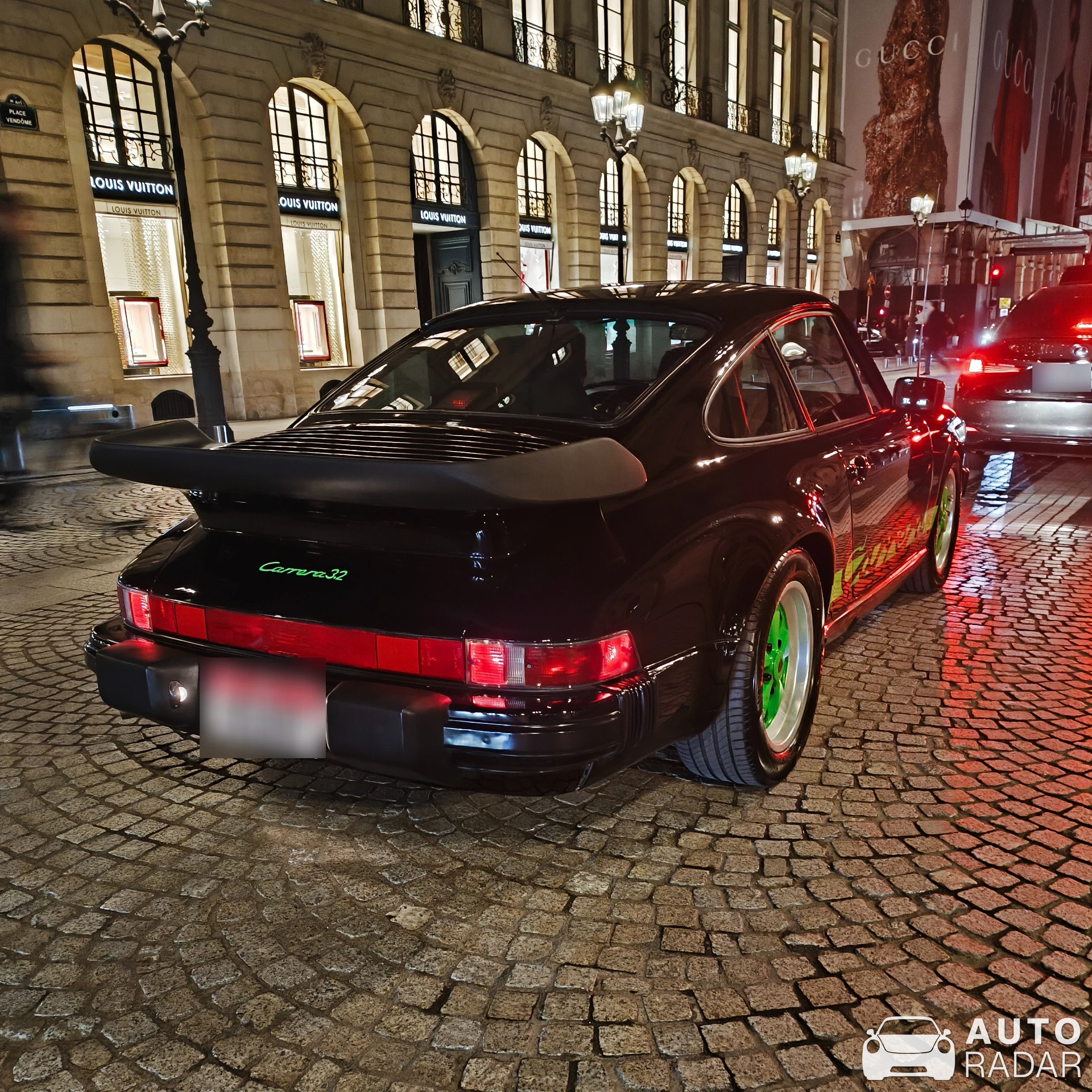 Porsche 911 Carrera 2.7 spotted in Paris, France