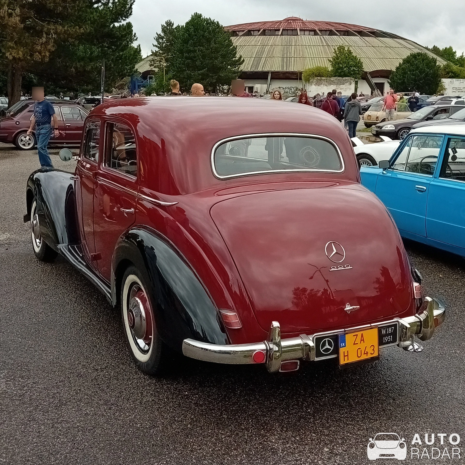 Mercedes-Benz W187 220 B spotted in Žilina
