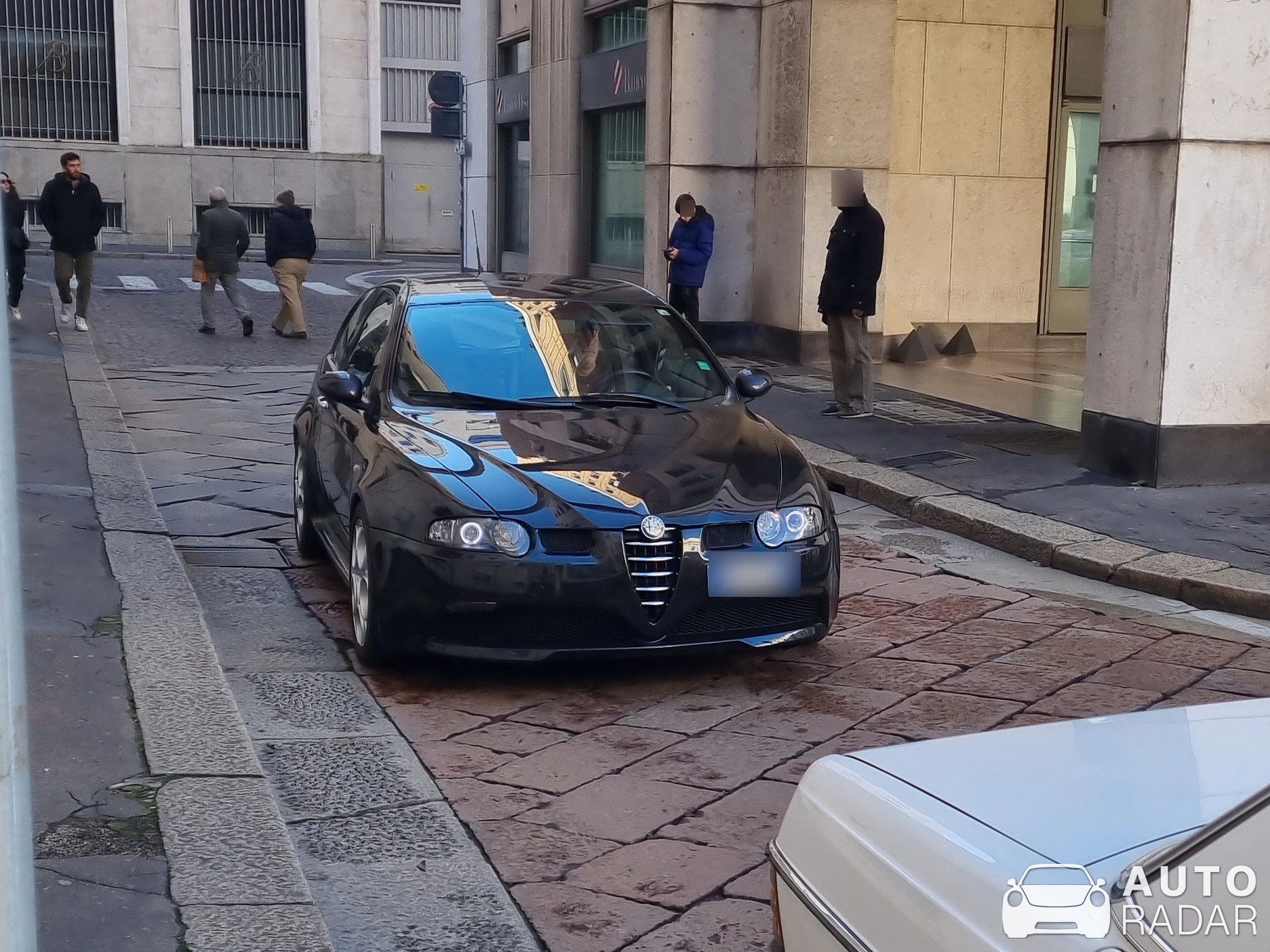 Alfa Romeo 147 GTA spotted in Milano