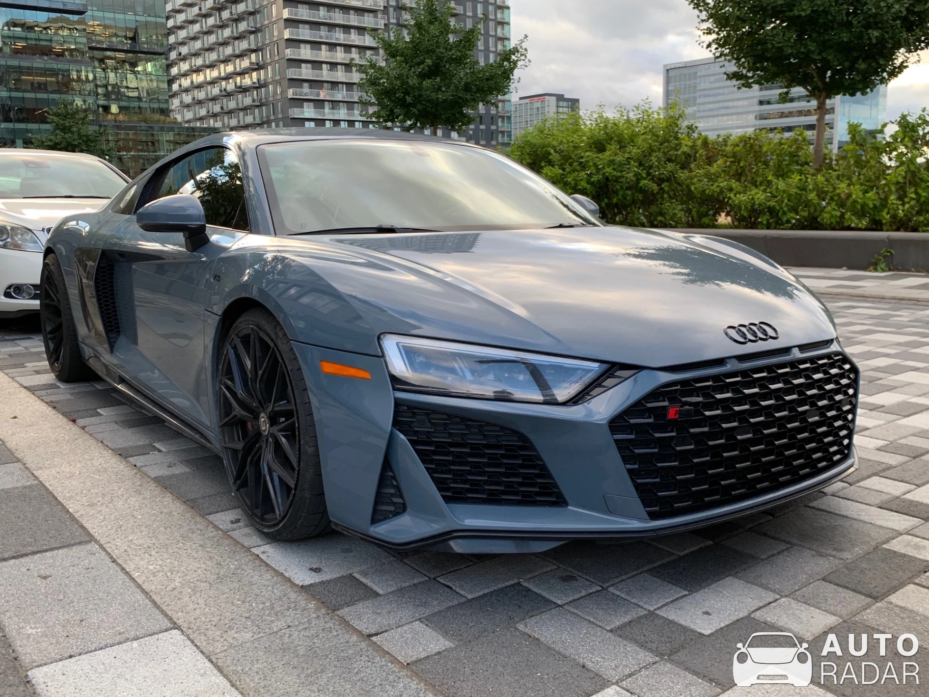 Audi R8 V10 spotted in Brossard, Canada