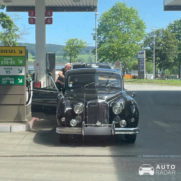 Jaguar Mark IX spotted in Zwönitz