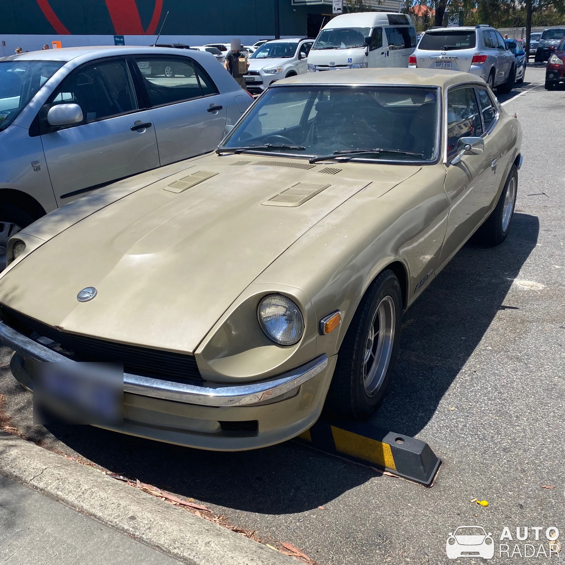 Datsun 240Z spotted in Belmont, Australia