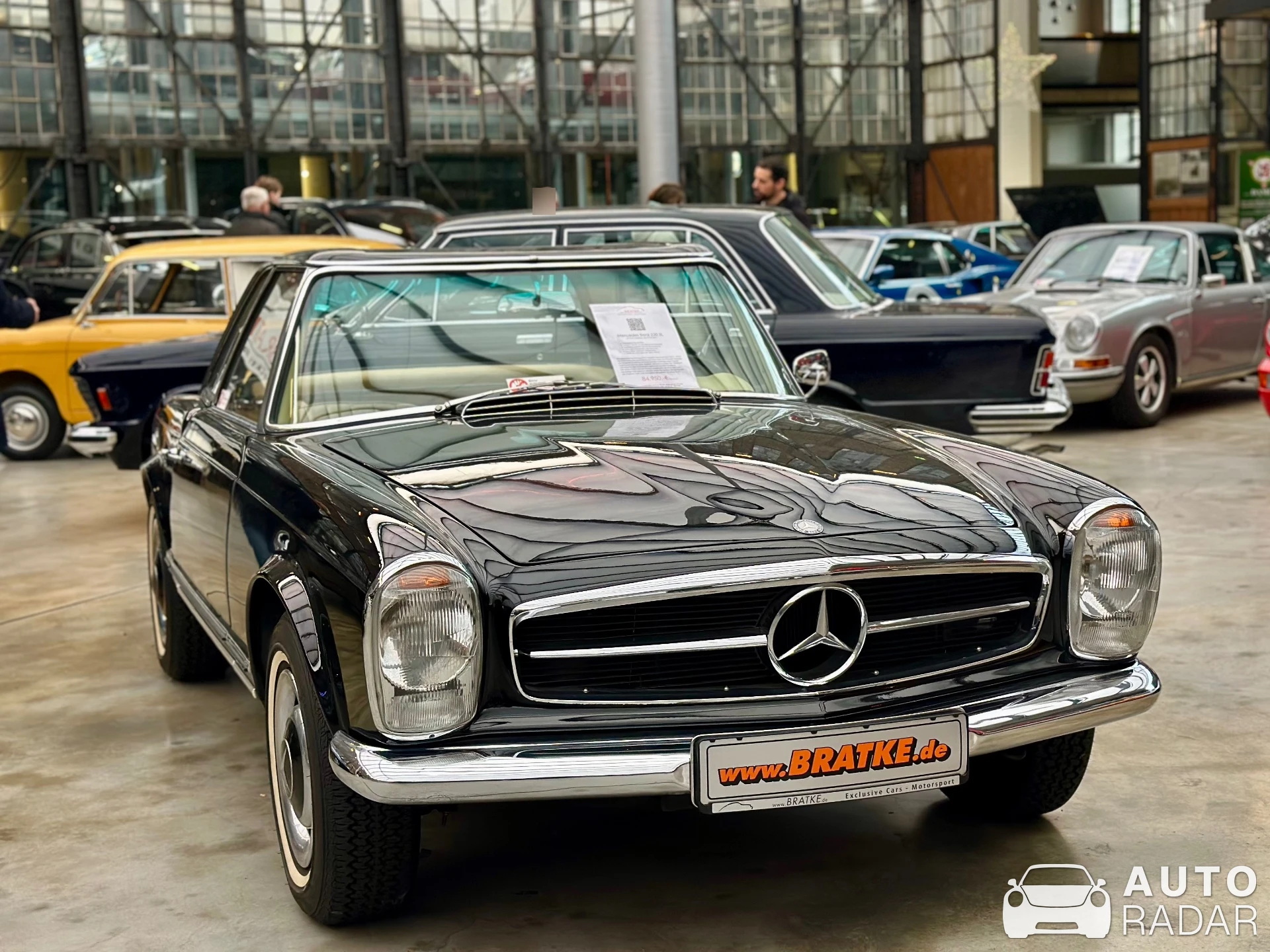 Mercedes-Benz W113 230 SL spotted in Düsseldorf, Germany