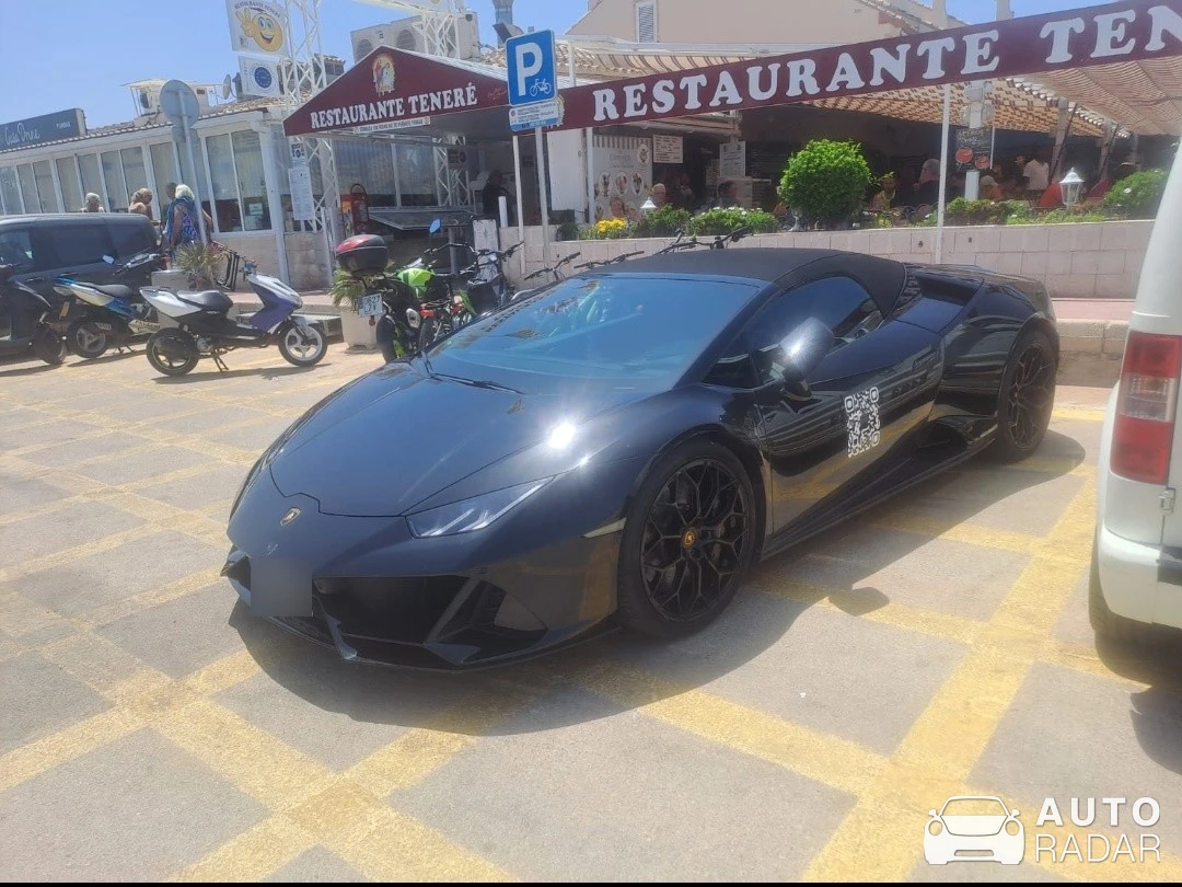 Lamborghini Huracán LP640-4 EVO Spyder spotted in Dénia