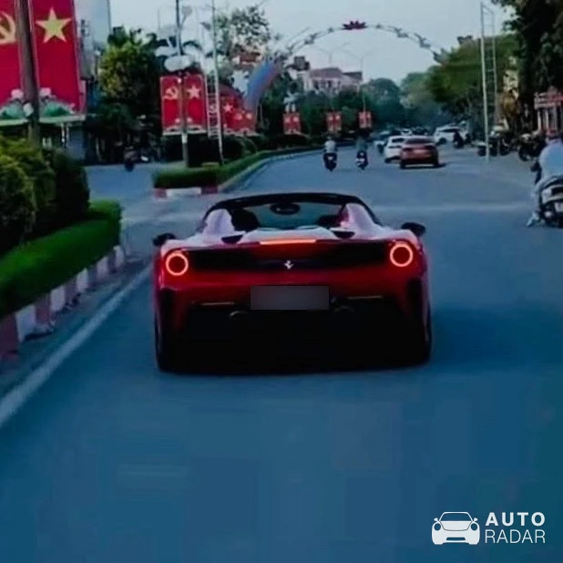 Ferrari 488 Pista Spider spotted in Đức Thọ, Việt Nam