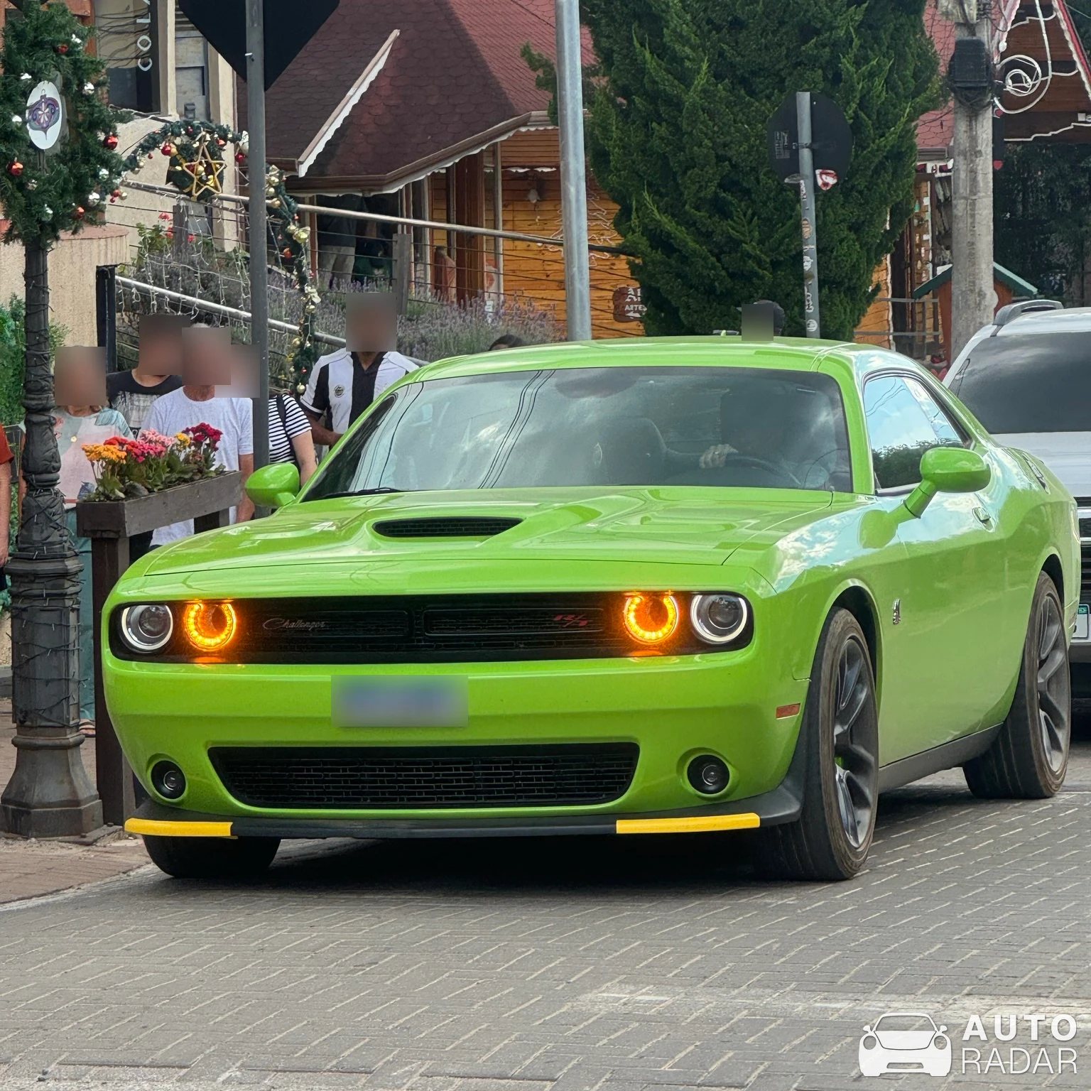 Dodge Challenger R/T spotted in Camanducaia, Brasil