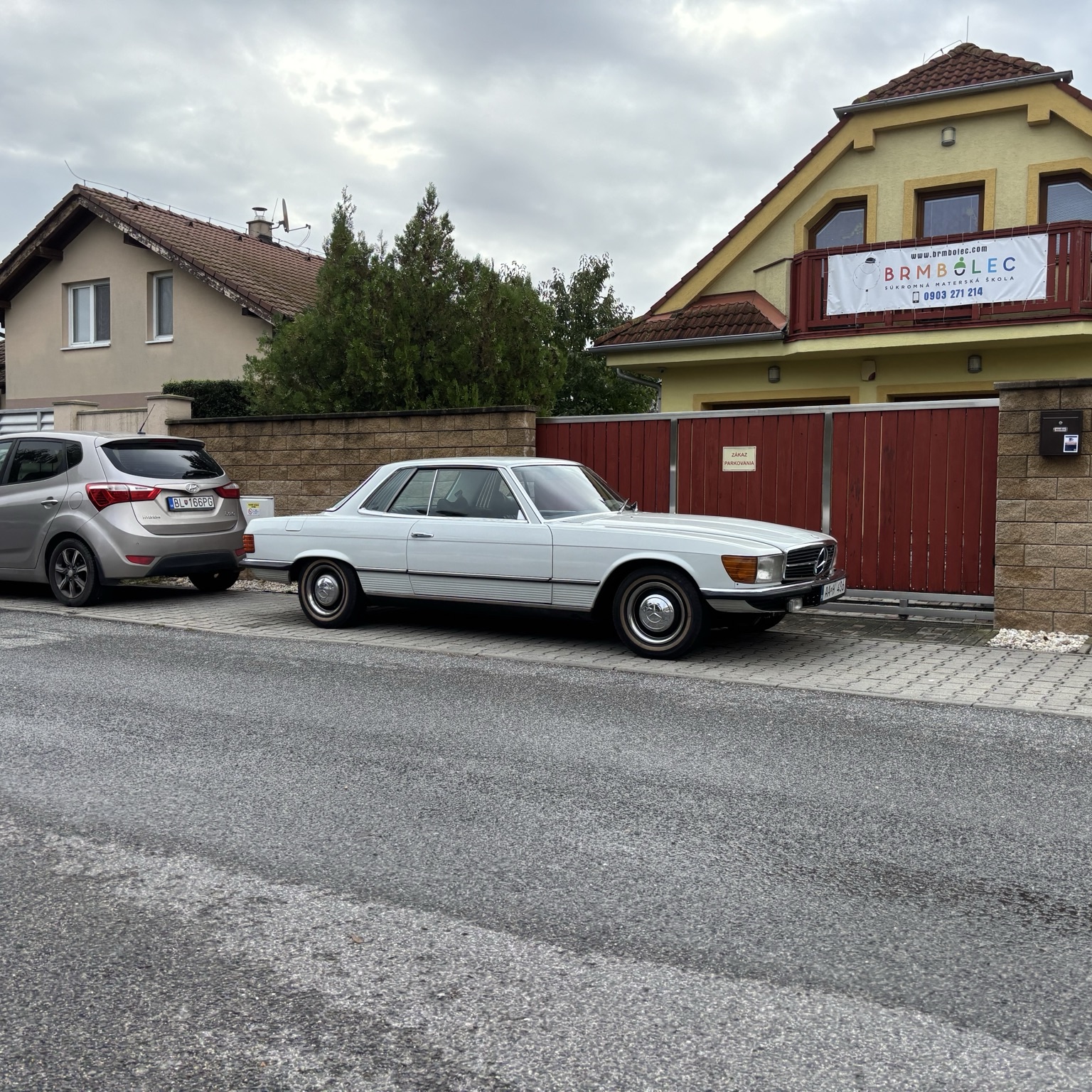 Mercedes-Benz SL-Klasse R107