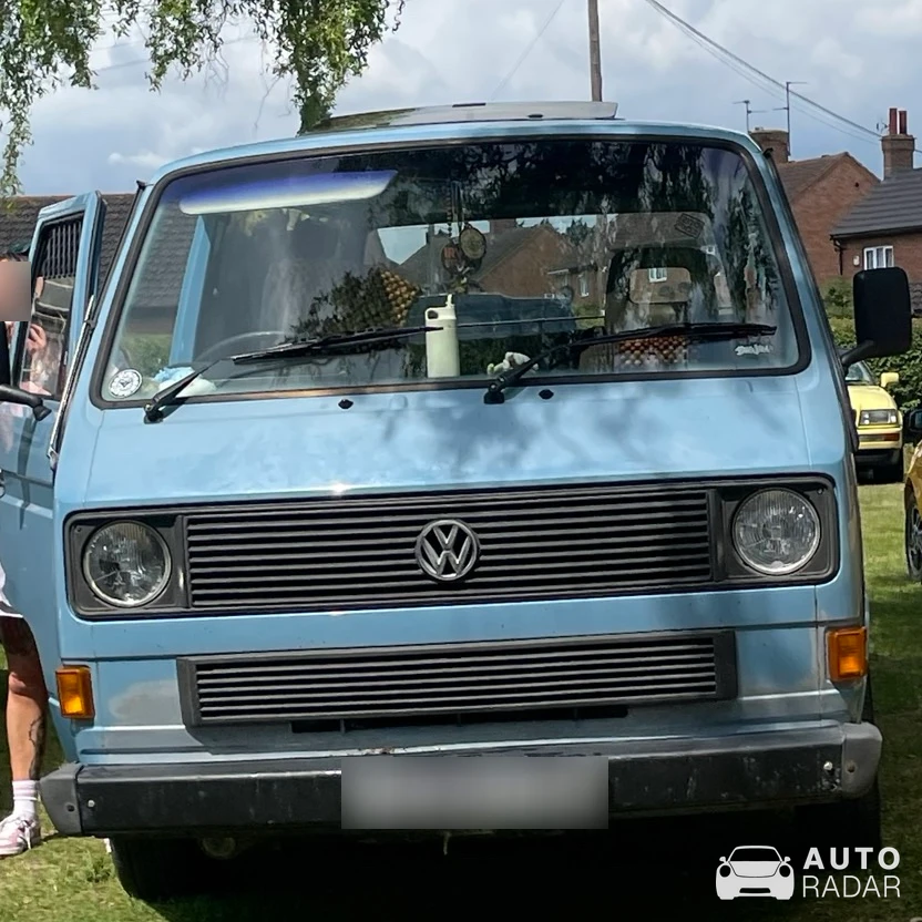 Volkswagen Passat B1 spotted in Pinchbeck