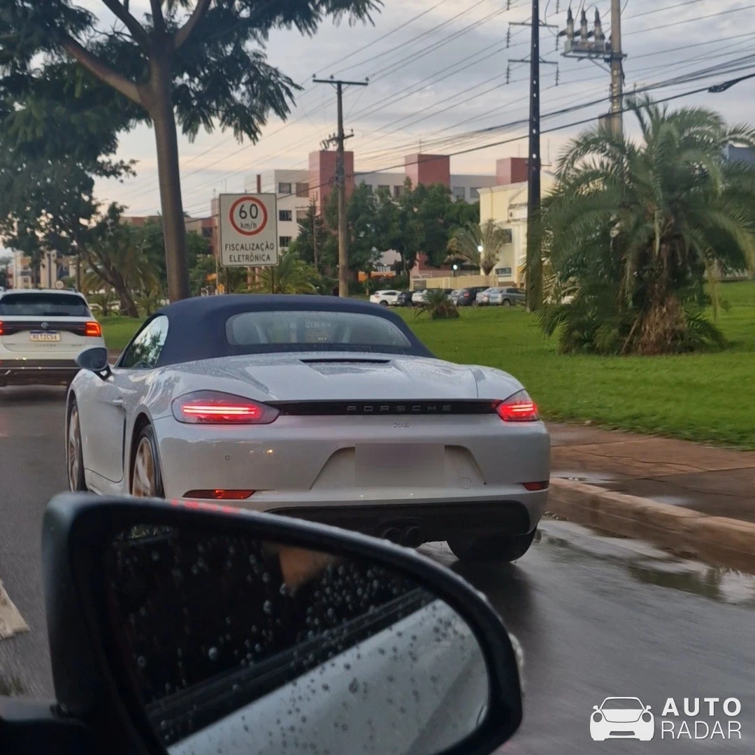 Porsche 718 Boxster spotted in Cruzeiro Velho, Brazil