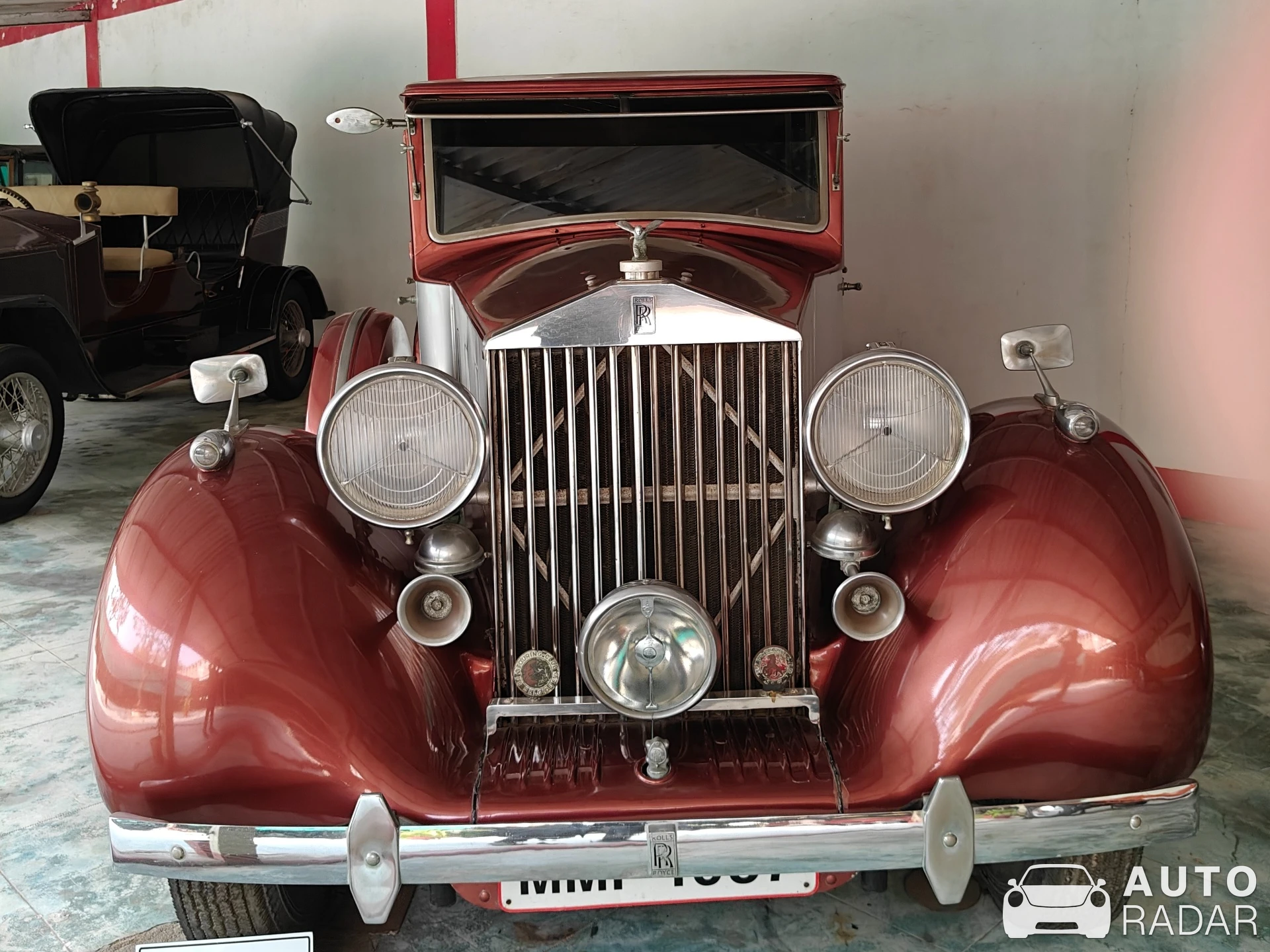 Rolls-Royce Phantom VII Series II spotted in Ahmedabad