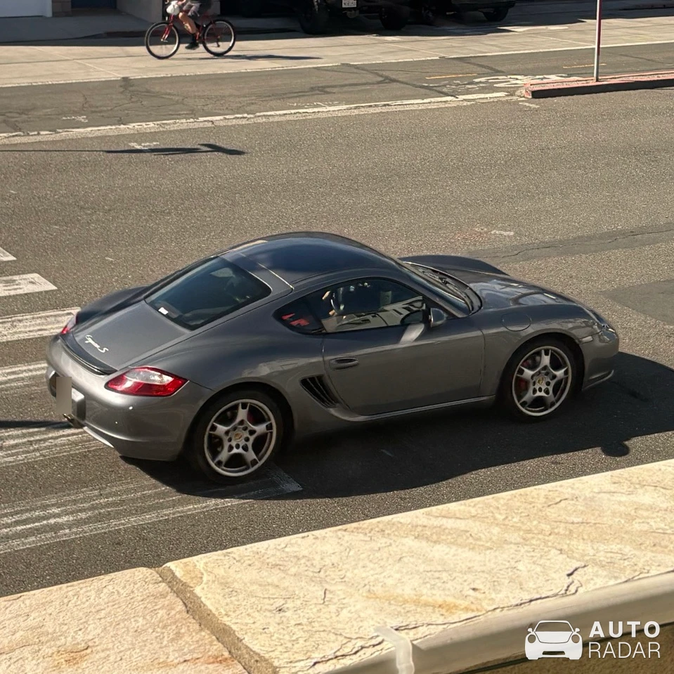 Porsche 987 Cayman S spotted in Hermosa Beach, United States