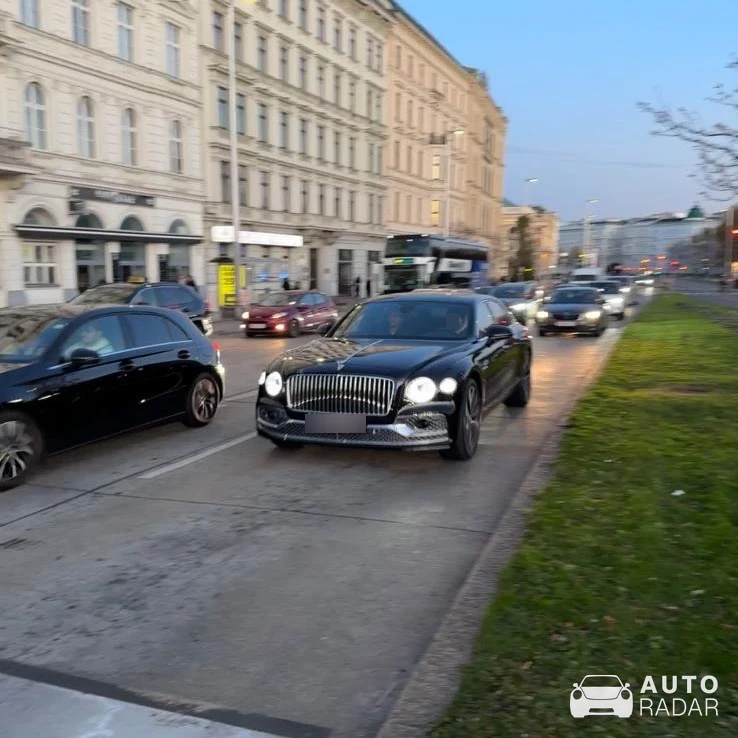 Bentley Flying Spur V8 spotted in Wien, Austria