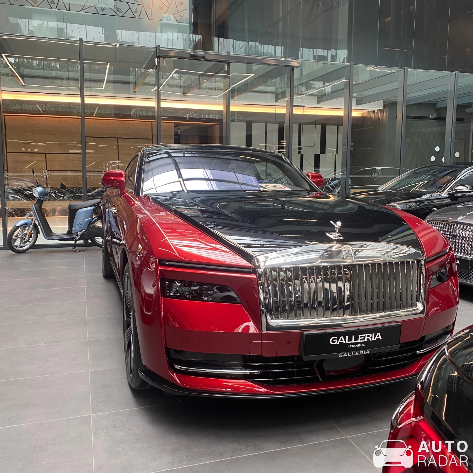 Rolls-Royce Spectre spotted in Şişli, Türkiye