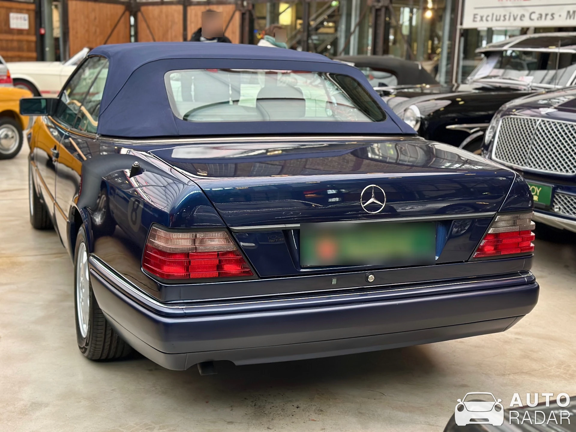 Mercedes-Benz E-Klasse Cabriolet A124 spotted in Düsseldorf, Germany
