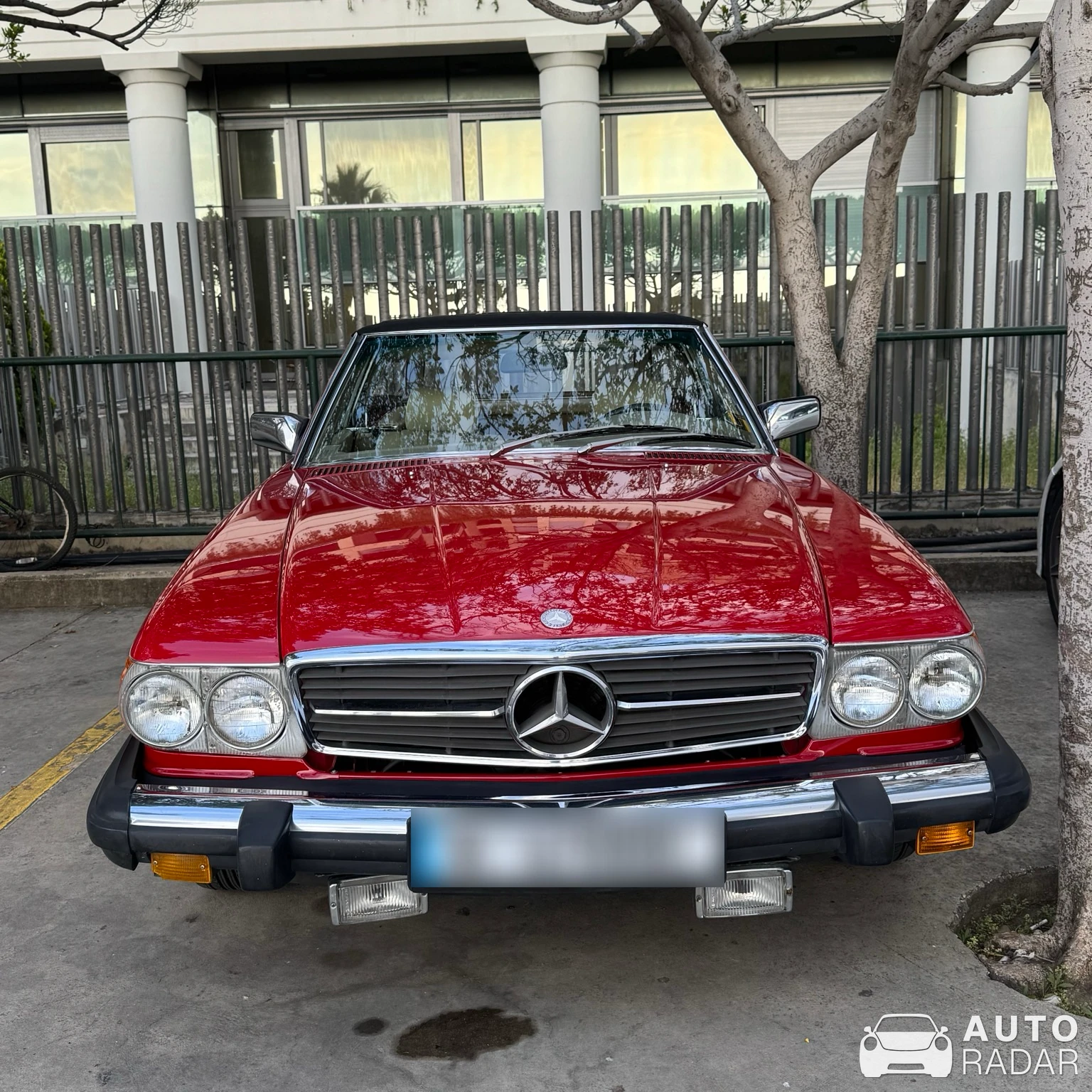 Mercedes-Benz 450 SL R107 spotted